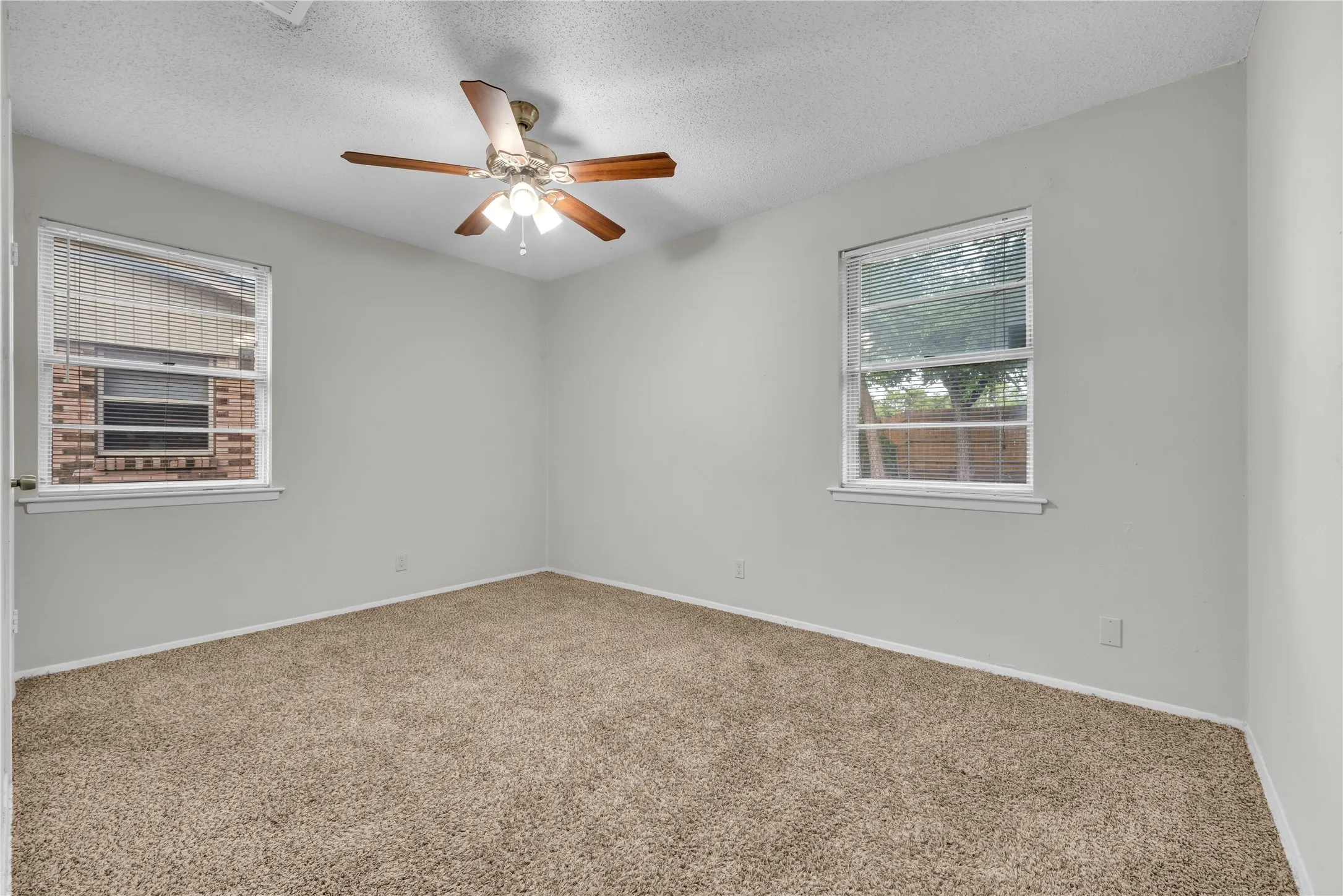 Single Family Residence For Sale in Tarrant County , 6075 Lalagray Lane, Watauga, Texas 76148, 3 Bedroom, 2 Bathroom, 2 Garage spaces, 1,232 Sqft, built in 1968, mls#21333103, Real Estate Agent in Watauga, Homes For Sale in Tarrant county, Homes For Sale in Watauga, Realtor in Watauga Texas, Real Estate Brokerage Independent Realty Texas, Luminita Cordes Realtor