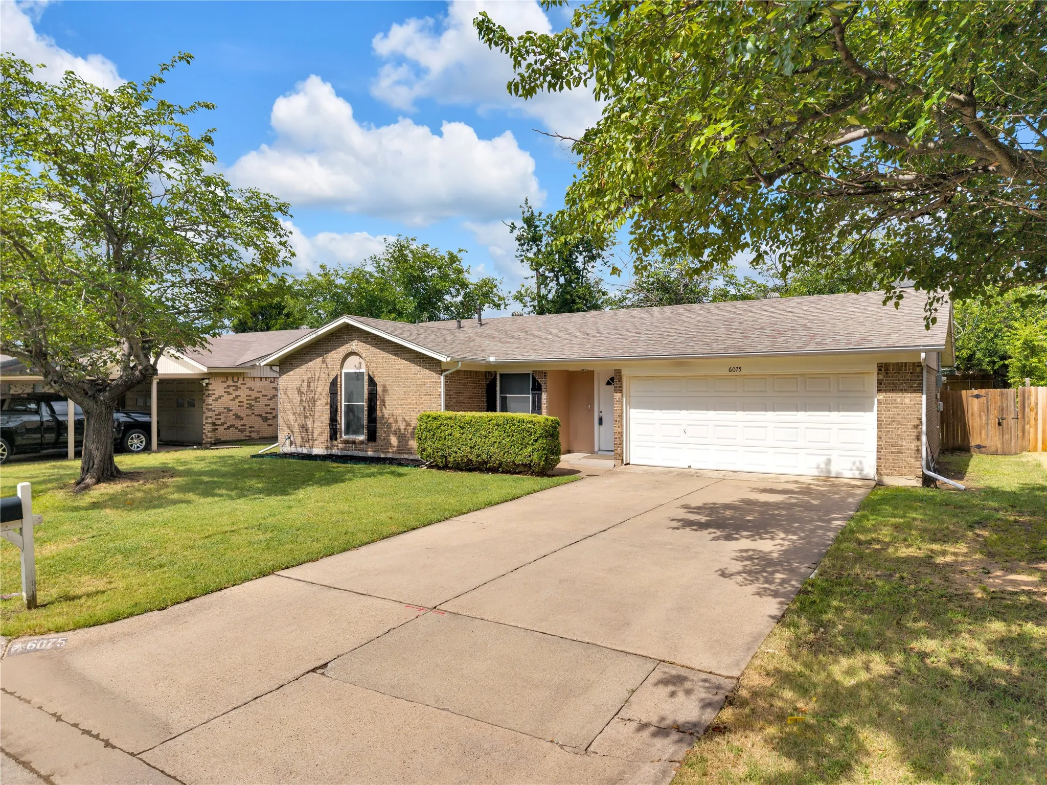 Single Family Residence For Sale in Tarrant County , 6075 Lalagray Lane, Watauga, Texas 76148, 3 Bedroom, 2 Bathroom, 2 Garage spaces, 1,232 Sqft, built in 1968, mls#21333103, Real Estate Agent in Watauga, Homes For Sale in Tarrant county, Homes For Sale in Watauga, Realtor in Watauga Texas, Real Estate Brokerage Independent Realty Texas, Luminita Cordes Realtor