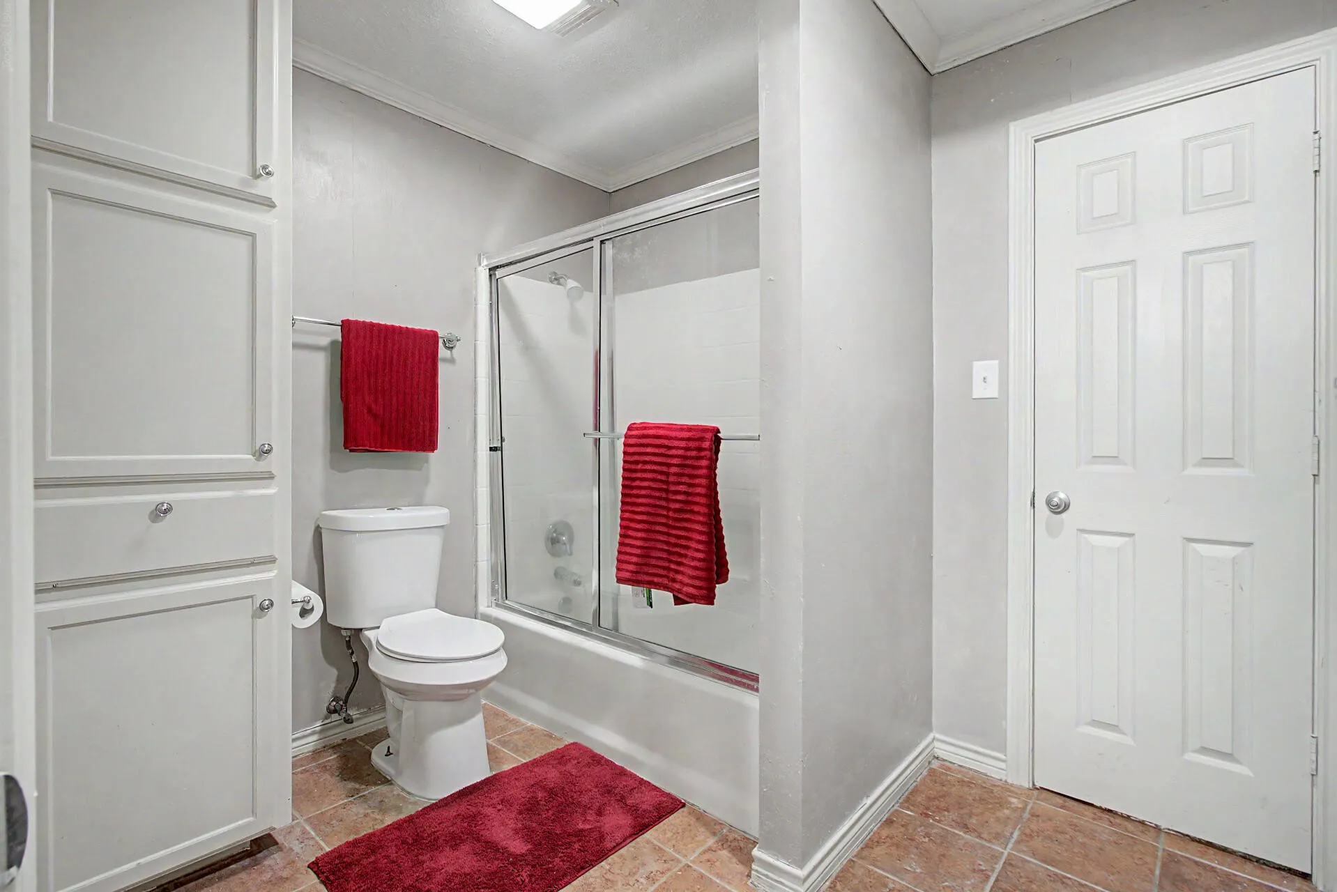 Single Family Residence For Sale in Johnson County , 3558 S Nolan River Road, Cleburne, Texas 76033, 4 Bedroom, 4 Bathroom, 3 Garage spaces, 3,512 Sqft, built in 1991, Price $560,000, mls#21333764, Real Estate Agent in Cleburne, Homes For Sale in Johnson county, Homes For Sale in Cleburne, Realtor in Cleburne Texas, Real Estate Brokerage Independent Realty Texas, Luminita Cordes Realtor