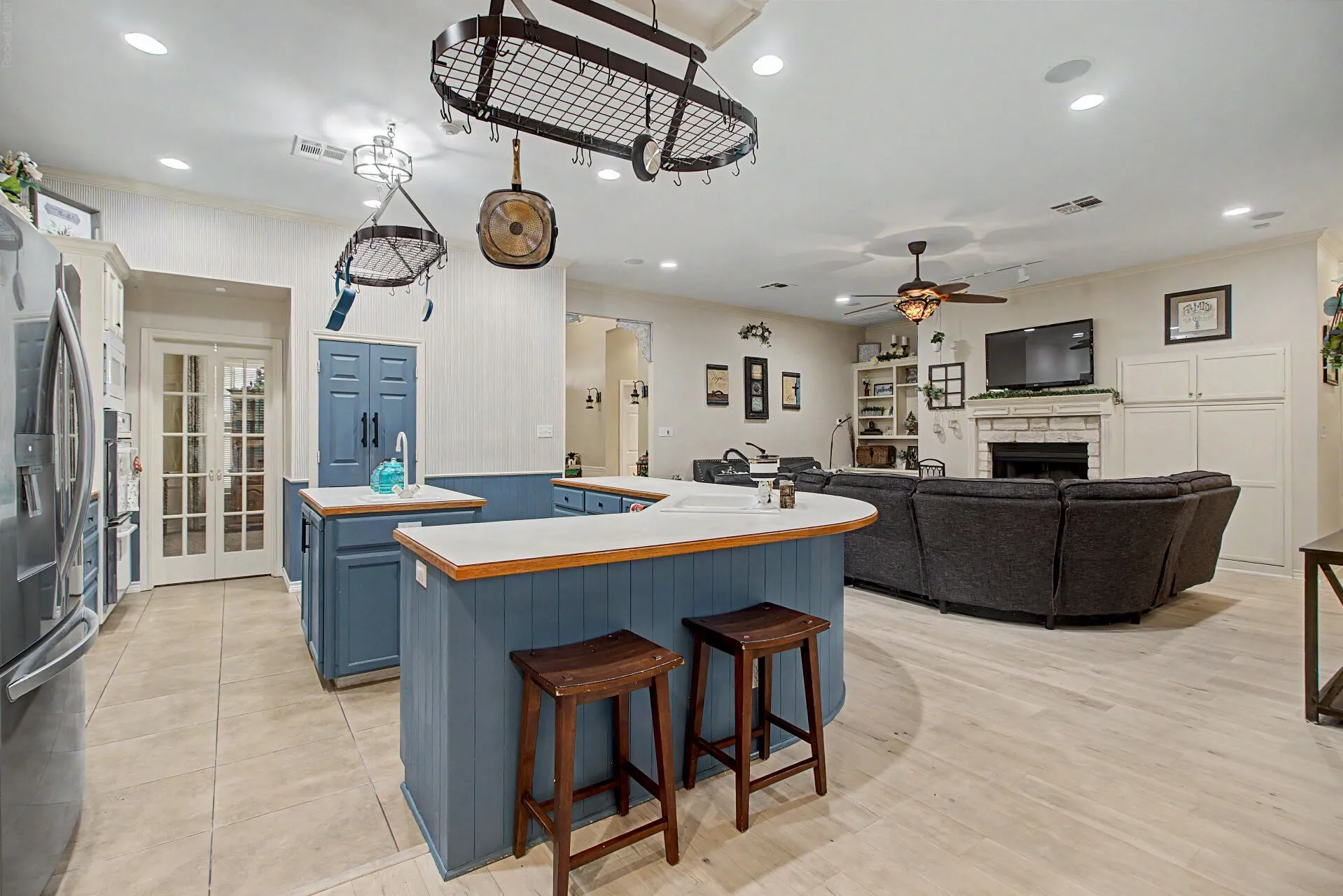 Single Family Residence For Sale in Johnson County , 3558 S Nolan River Road, Cleburne, Texas 76033, 4 Bedroom, 4 Bathroom, 3 Garage spaces, 3,512 Sqft, built in 1991, Price $560,000, mls#21333764, Real Estate Agent in Cleburne, Homes For Sale in Johnson county, Homes For Sale in Cleburne, Realtor in Cleburne Texas, Real Estate Brokerage Independent Realty Texas, Luminita Cordes Realtor