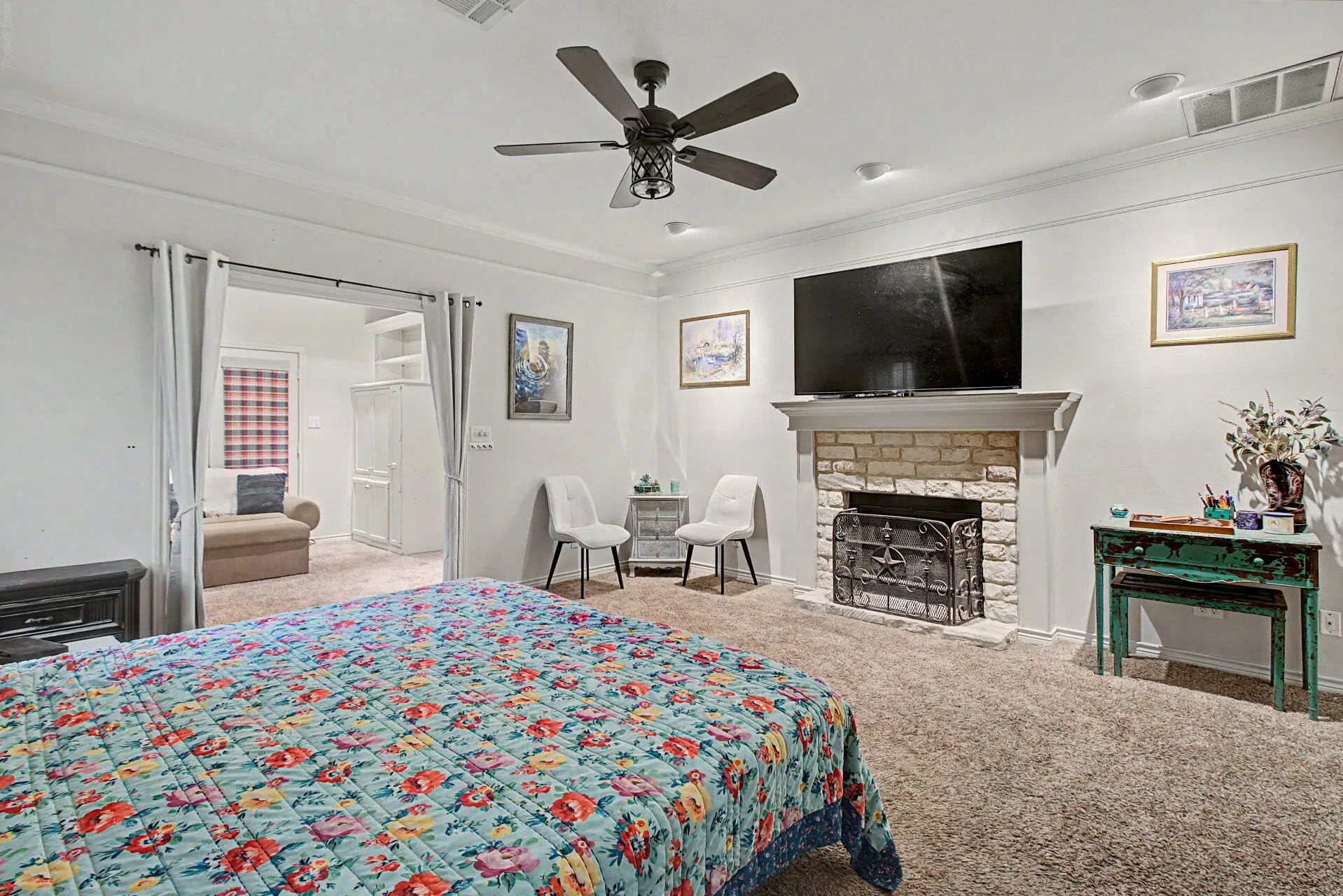 Single Family Residence For Sale in Johnson County , 3558 S Nolan River Road, Cleburne, Texas 76033, 4 Bedroom, 4 Bathroom, 3 Garage spaces, 3,512 Sqft, built in 1991, Price $560,000, mls#21333764, Real Estate Agent in Cleburne, Homes For Sale in Johnson county, Homes For Sale in Cleburne, Realtor in Cleburne Texas, Real Estate Brokerage Independent Realty Texas, Luminita Cordes Realtor