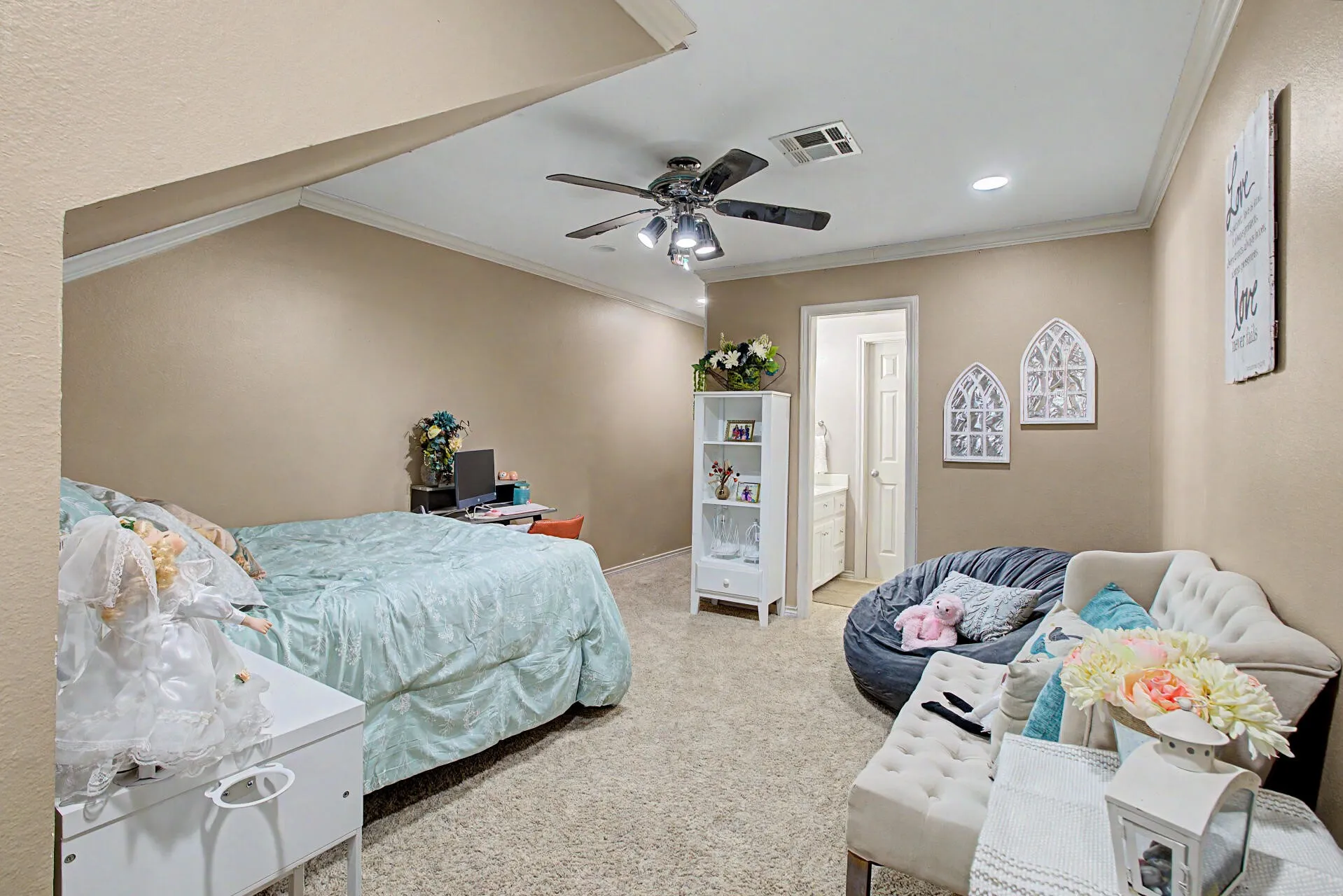 Single Family Residence For Sale in Johnson County , 3558 S Nolan River Road, Cleburne, Texas 76033, 4 Bedroom, 4 Bathroom, 3 Garage spaces, 3,512 Sqft, built in 1991, Price $560,000, mls#21333764, Real Estate Agent in Cleburne, Homes For Sale in Johnson county, Homes For Sale in Cleburne, Realtor in Cleburne Texas, Real Estate Brokerage Independent Realty Texas, Luminita Cordes Realtor