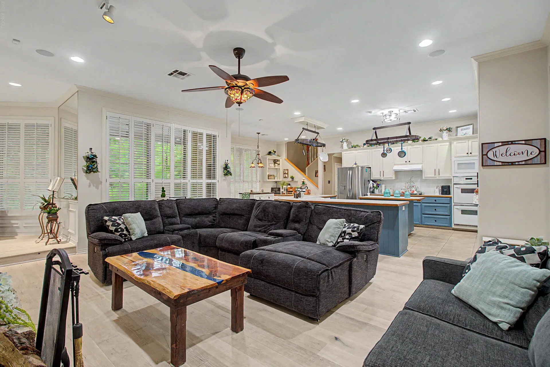Single Family Residence For Sale in Johnson County , 3558 S Nolan River Road, Cleburne, Texas 76033, 4 Bedroom, 4 Bathroom, 3 Garage spaces, 3,512 Sqft, built in 1991, Price $560,000, mls#21333764, Real Estate Agent in Cleburne, Homes For Sale in Johnson county, Homes For Sale in Cleburne, Realtor in Cleburne Texas, Real Estate Brokerage Independent Realty Texas, Luminita Cordes Realtor
