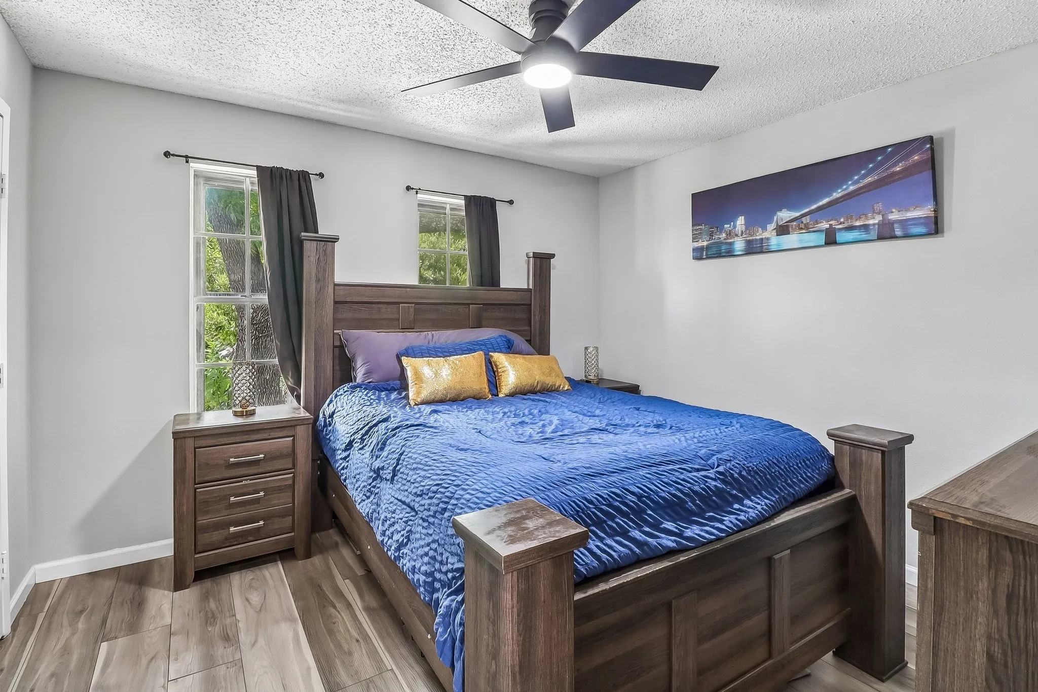 Townhouse For Sale in Dallas County , 2059 Embassy Way, Carrollton, Texas 75006, 3 Bedroom, 3 Bathroom, Garage spaces, 1,514 Sqft, built in 1973, mls#21329534, Real Estate Agent in Carrollton, Homes For Sale in Dallas county, Homes For Sale in Carrollton, Realtor in Carrollton Texas, Real Estate Brokerage Independent Realty Texas, Luminita Cordes Realtor