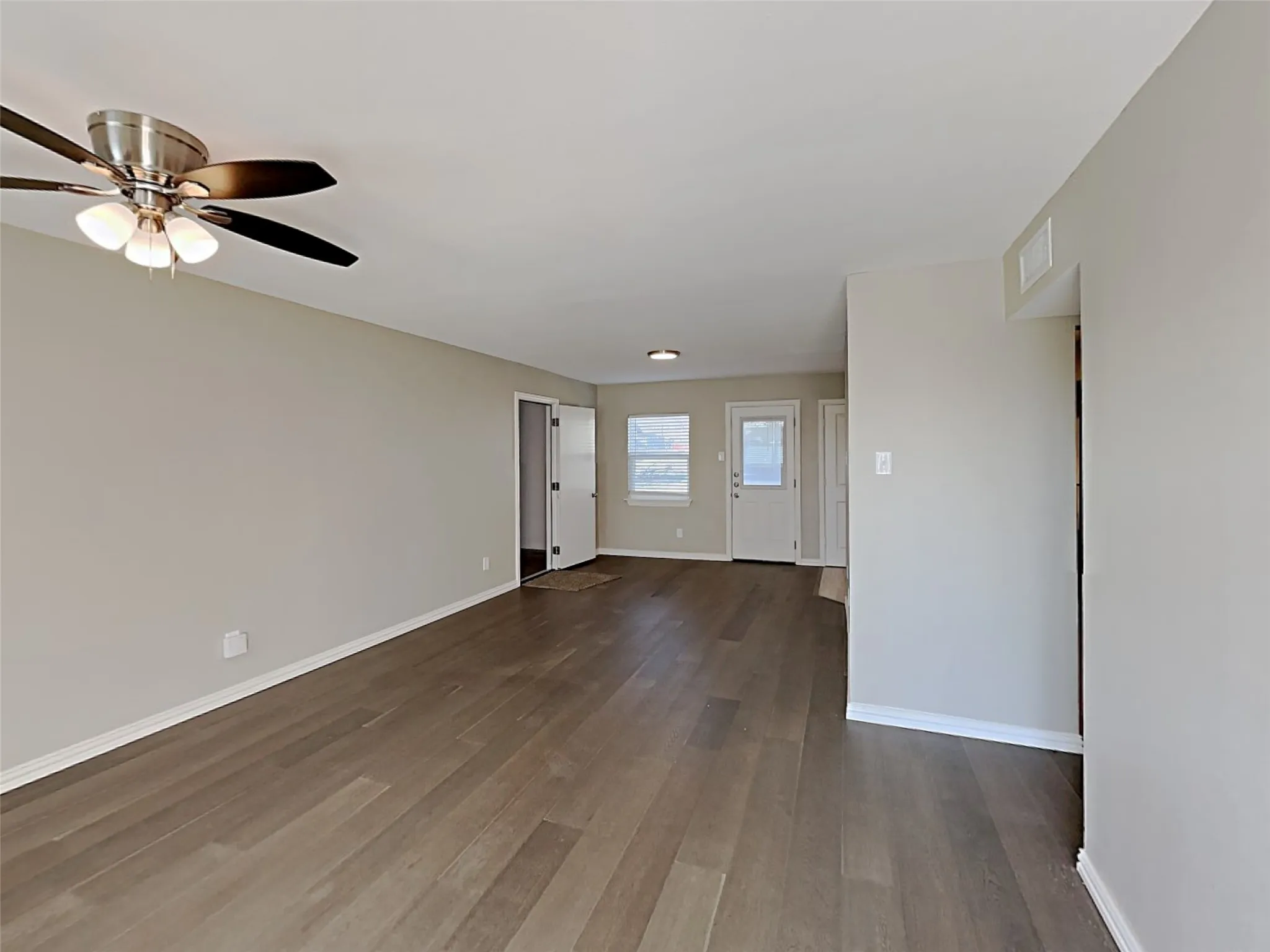Single Family Residence For Rent in Dallas County , 2877 Joanna Drive, Farmers Branch, Texas 75234, 4 Bedroom, 2 Bathroom, Garage spaces, 1,423 Sqft, built in 1961, mls#21333783, Real Estate Agent in Farmers Branch, Homes For Rent in Dallas county, Homes For Rent in Farmers Branch, Realtor in Farmers Branch Texas, Real Estate Brokerage Independent Realty Texas, Luminita Cordes Realtor