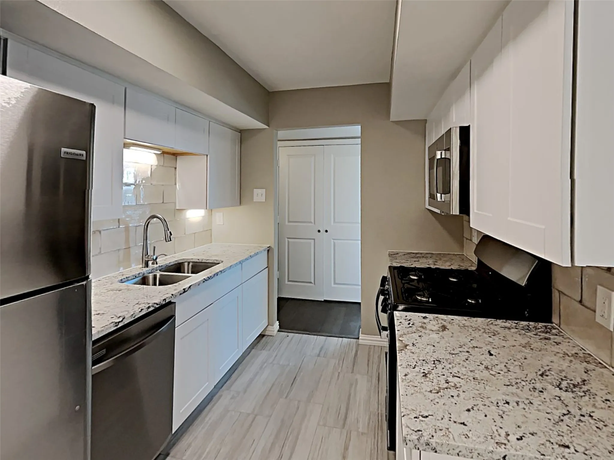 Single Family Residence For Rent in Dallas County , 2877 Joanna Drive, Farmers Branch, Texas 75234, 4 Bedroom, 2 Bathroom, Garage spaces, 1,423 Sqft, built in 1961, mls#21333783, Real Estate Agent in Farmers Branch, Homes For Rent in Dallas county, Homes For Rent in Farmers Branch, Realtor in Farmers Branch Texas, Real Estate Brokerage Independent Realty Texas, Luminita Cordes Realtor