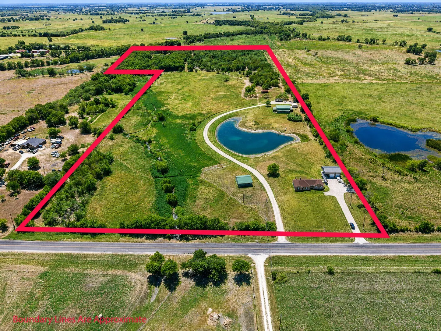 Farm For Sale in Kaufman County , 14720 Fm 2860, Kaufman, Texas 75142, 3 Bedroom, 2 Bathroom, 2 Garage spaces, 1,552 Sqft, built in 2000, mls#21332024, Real Estate Agent in Kaufman, Homes For Sale in Kaufman county, Homes For Sale in Kaufman, Realtor in Kaufman Texas, Real Estate Brokerage Independent Realty Texas, Luminita Cordes Realtor
