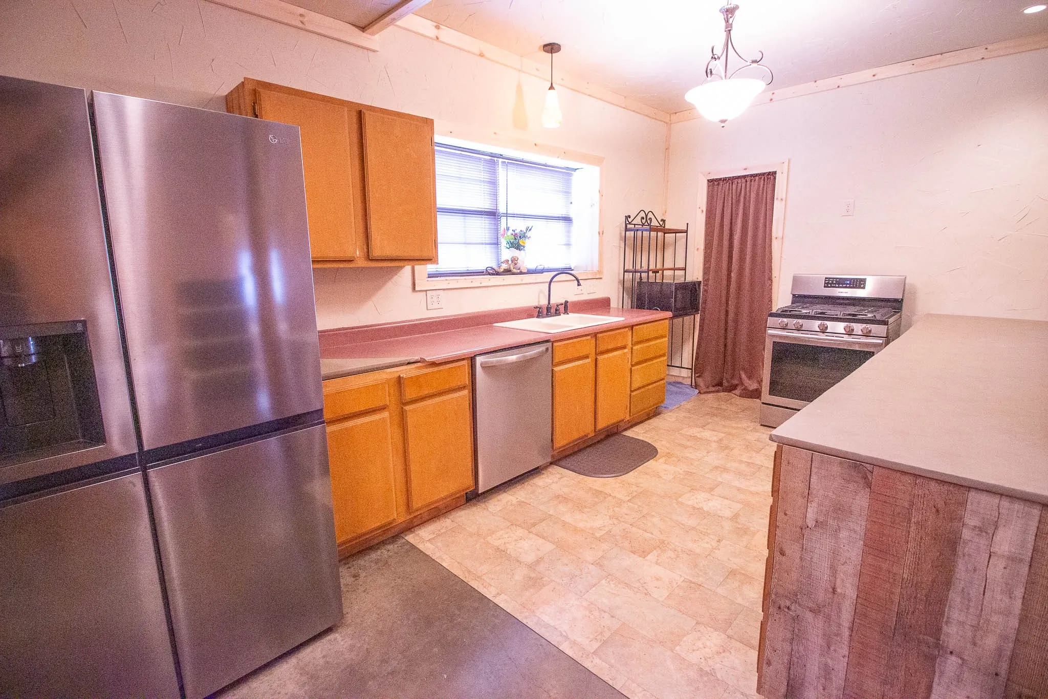 Farm For Sale in Kaufman County , 14720 Fm 2860, Kaufman, Texas 75142, 3 Bedroom, 2 Bathroom, 2 Garage spaces, 1,552 Sqft, built in 2000, mls#21332024, Real Estate Agent in Kaufman, Homes For Sale in Kaufman county, Homes For Sale in Kaufman, Realtor in Kaufman Texas, Real Estate Brokerage Independent Realty Texas, Luminita Cordes Realtor