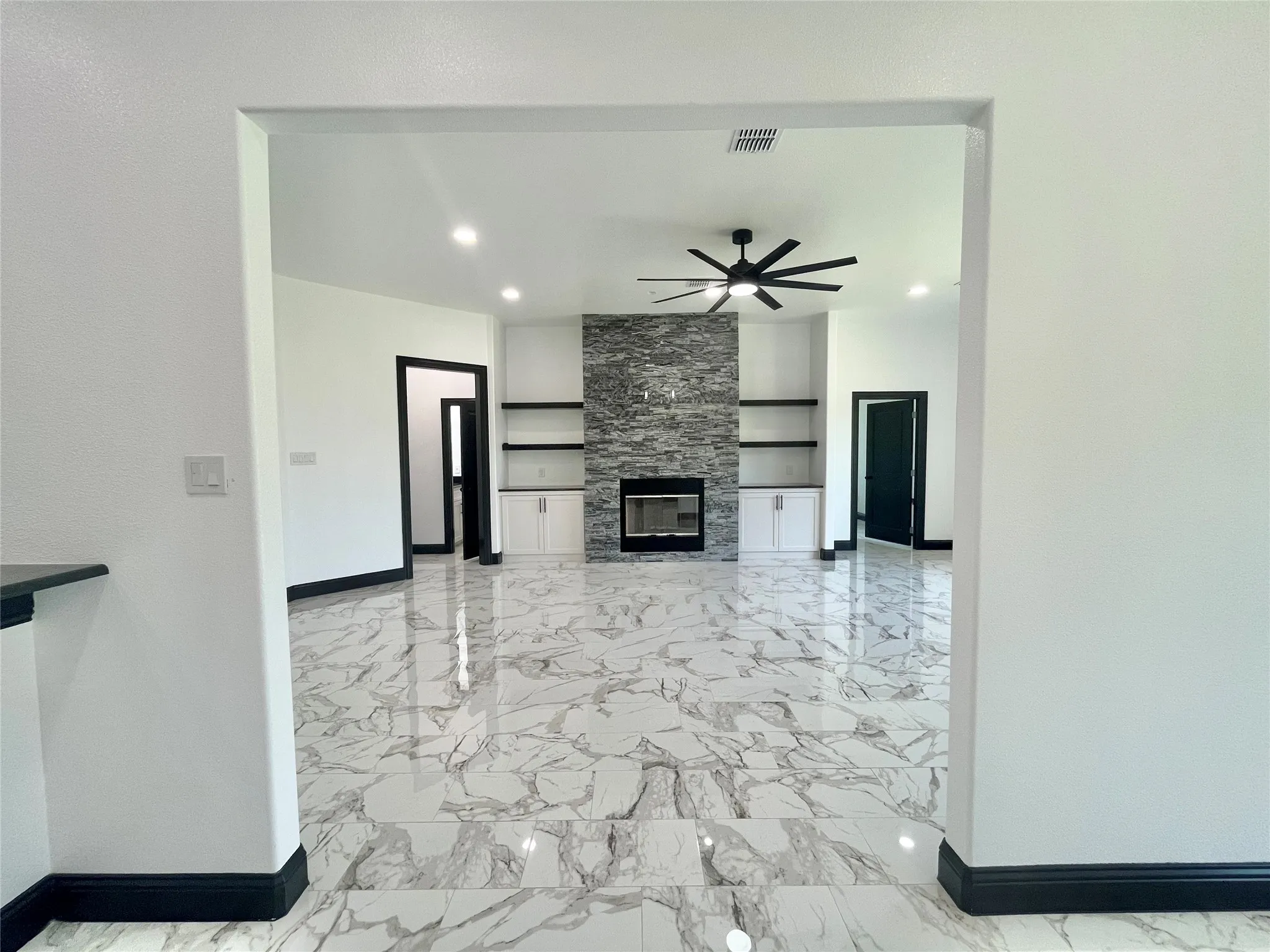 Single Family Residence For Sale in Parker County , 127 Valley Meadows Drive, Springtown, Texas 76082, 3 Bedrooms, 3 Bathrooms, 3 Garage spaces, 2,505 Sqft, built in 2026, Price $550,000, mls#21332084, Real Estate Agent in Springtown, Homes For Sale in Parker county, Homes For Sale in Springtown, Realtor in Springtown Texas, Real Estate Brokerage Independent Realty Texas, Luminita Cordes Realtor