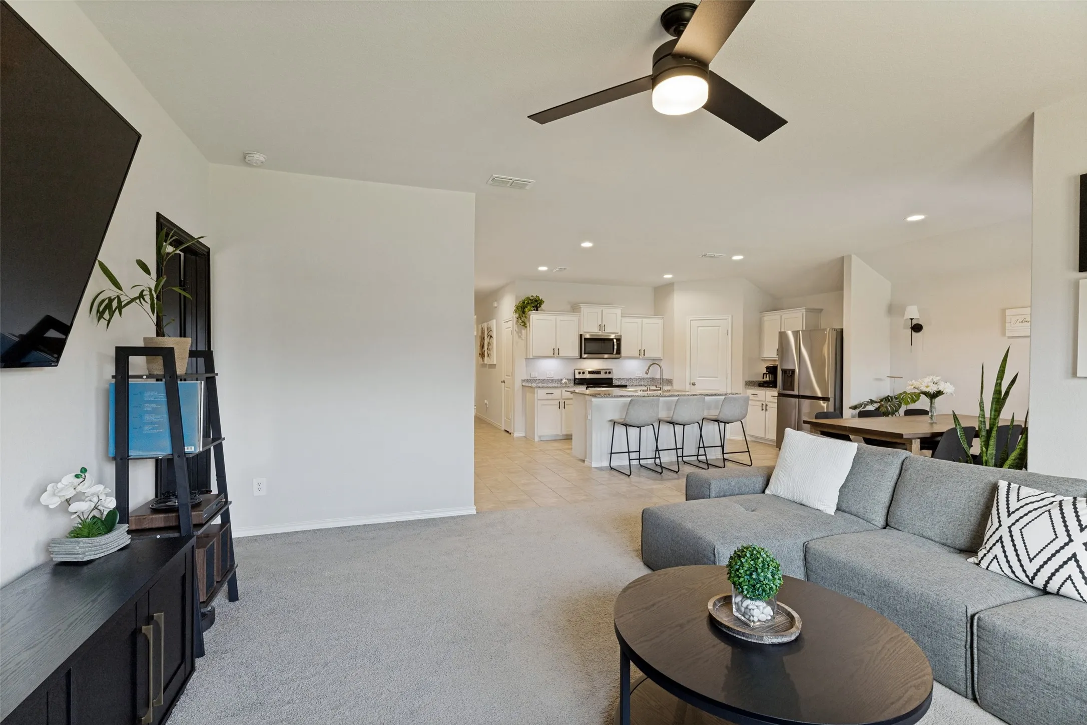 Single Family Residence For Sale in Tarrant County , 9465 Doverglen Drive, Fort Worth, Texas 76131, 4 Bedroom, 2 Bathroom, 2 Garage spaces, 1,852 Sqft, built in 2023, mls#21333778, Real Estate Agent in Fort Worth, Homes For Sale in Tarrant county, Homes For Sale in Fort Worth, Realtor in Fort Worth Texas, Real Estate Brokerage Independent Realty Texas, Luminita Cordes Realtor