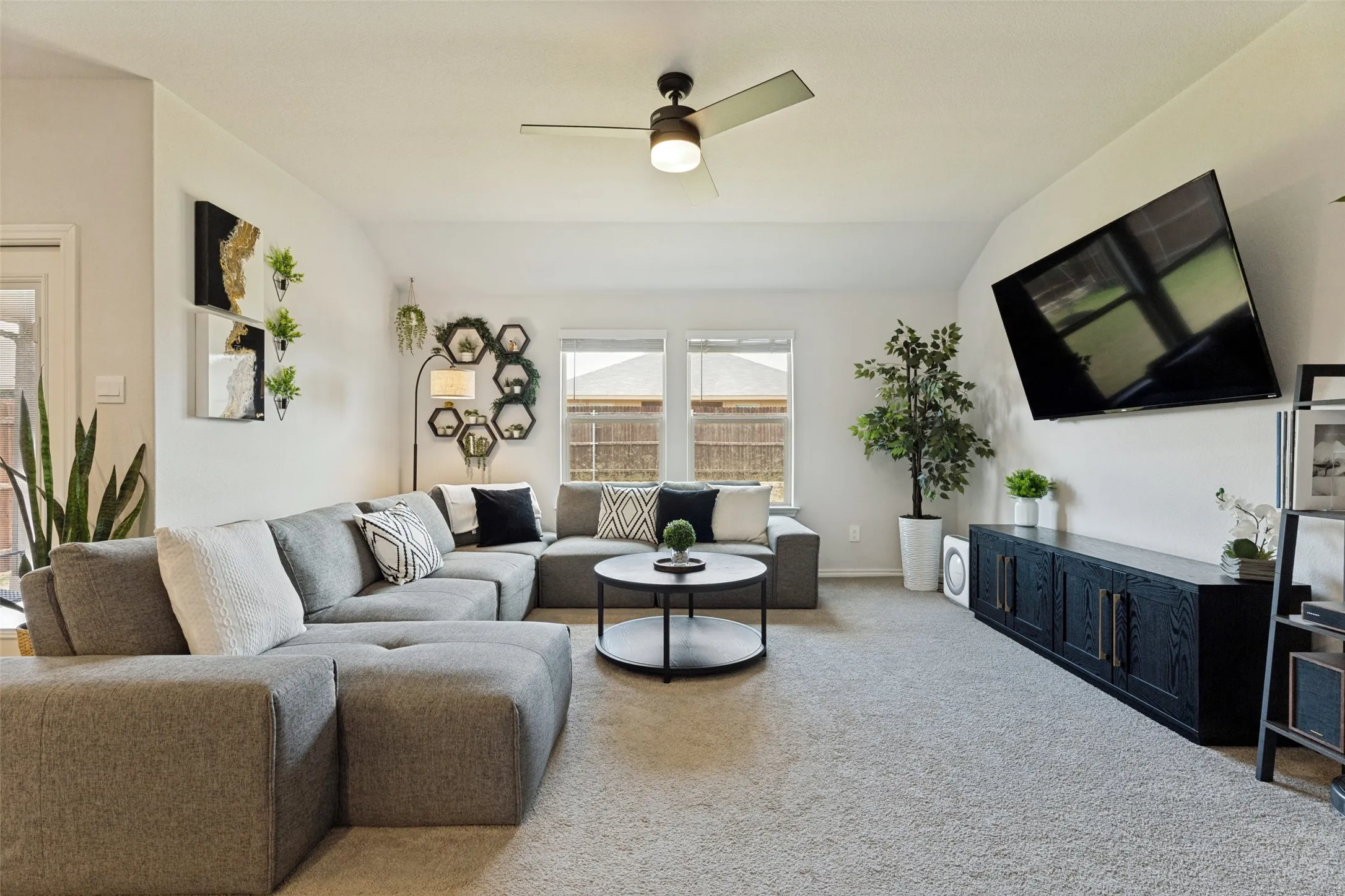 Single Family Residence For Sale in Tarrant County , 9465 Doverglen Drive, Fort Worth, Texas 76131, 4 Bedroom, 2 Bathroom, 2 Garage spaces, 1,852 Sqft, built in 2023, mls#21333778, Real Estate Agent in Fort Worth, Homes For Sale in Tarrant county, Homes For Sale in Fort Worth, Realtor in Fort Worth Texas, Real Estate Brokerage Independent Realty Texas, Luminita Cordes Realtor