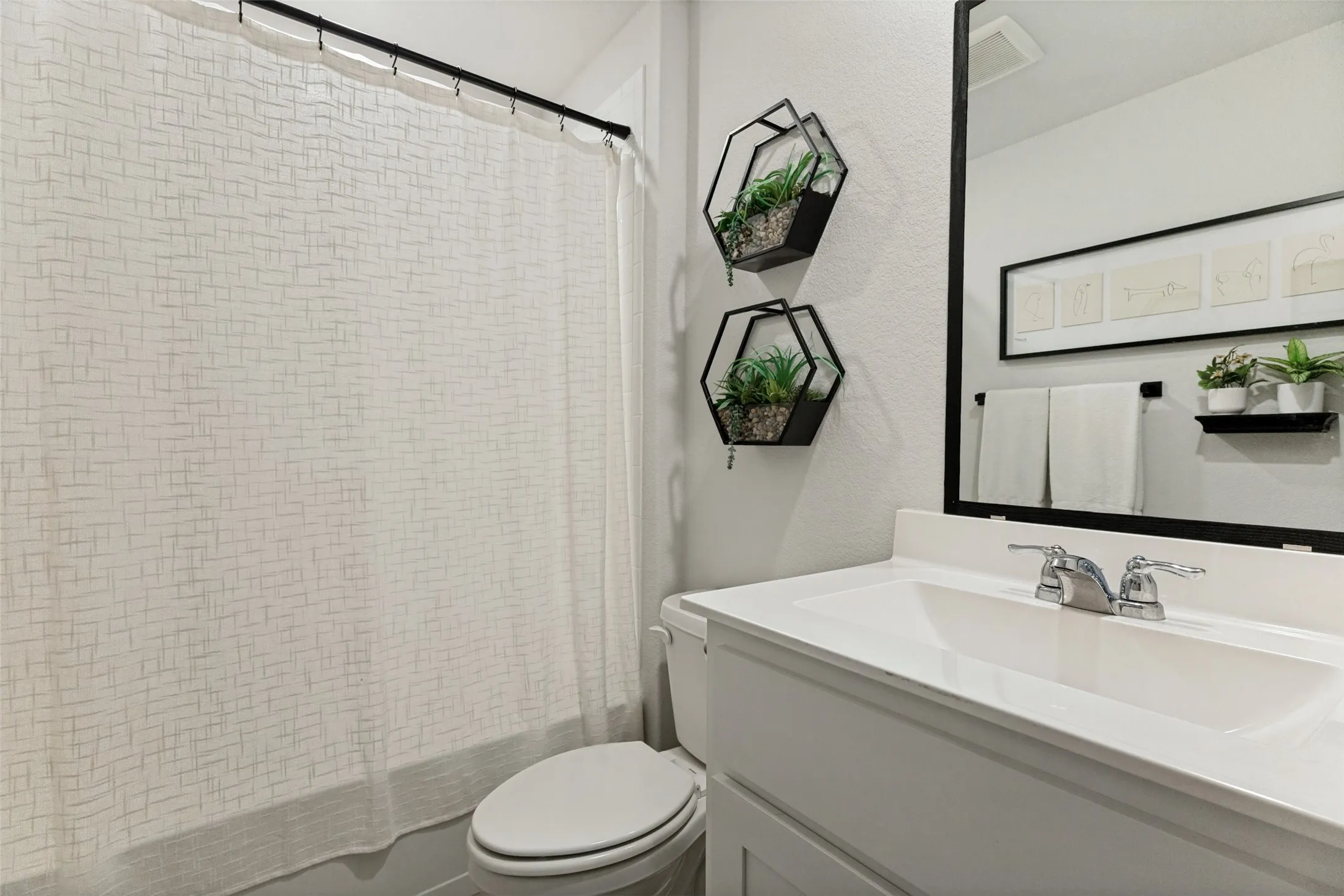 Single Family Residence For Sale in Tarrant County , 9465 Doverglen Drive, Fort Worth, Texas 76131, 4 Bedroom, 2 Bathroom, 2 Garage spaces, 1,852 Sqft, built in 2023, mls#21333778, Real Estate Agent in Fort Worth, Homes For Sale in Tarrant county, Homes For Sale in Fort Worth, Realtor in Fort Worth Texas, Real Estate Brokerage Independent Realty Texas, Luminita Cordes Realtor