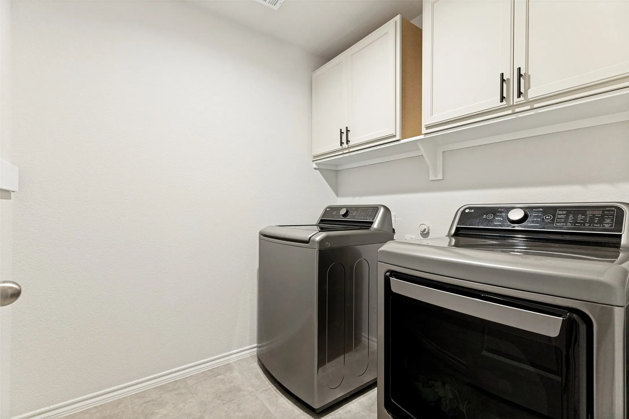 Single Family Residence For Sale in Tarrant County , 9465 Doverglen Drive, Fort Worth, Texas 76131, 4 Bedroom, 2 Bathroom, 2 Garage spaces, 1,852 Sqft, built in 2023, mls#21333778, Real Estate Agent in Fort Worth, Homes For Sale in Tarrant county, Homes For Sale in Fort Worth, Realtor in Fort Worth Texas, Real Estate Brokerage Independent Realty Texas, Luminita Cordes Realtor