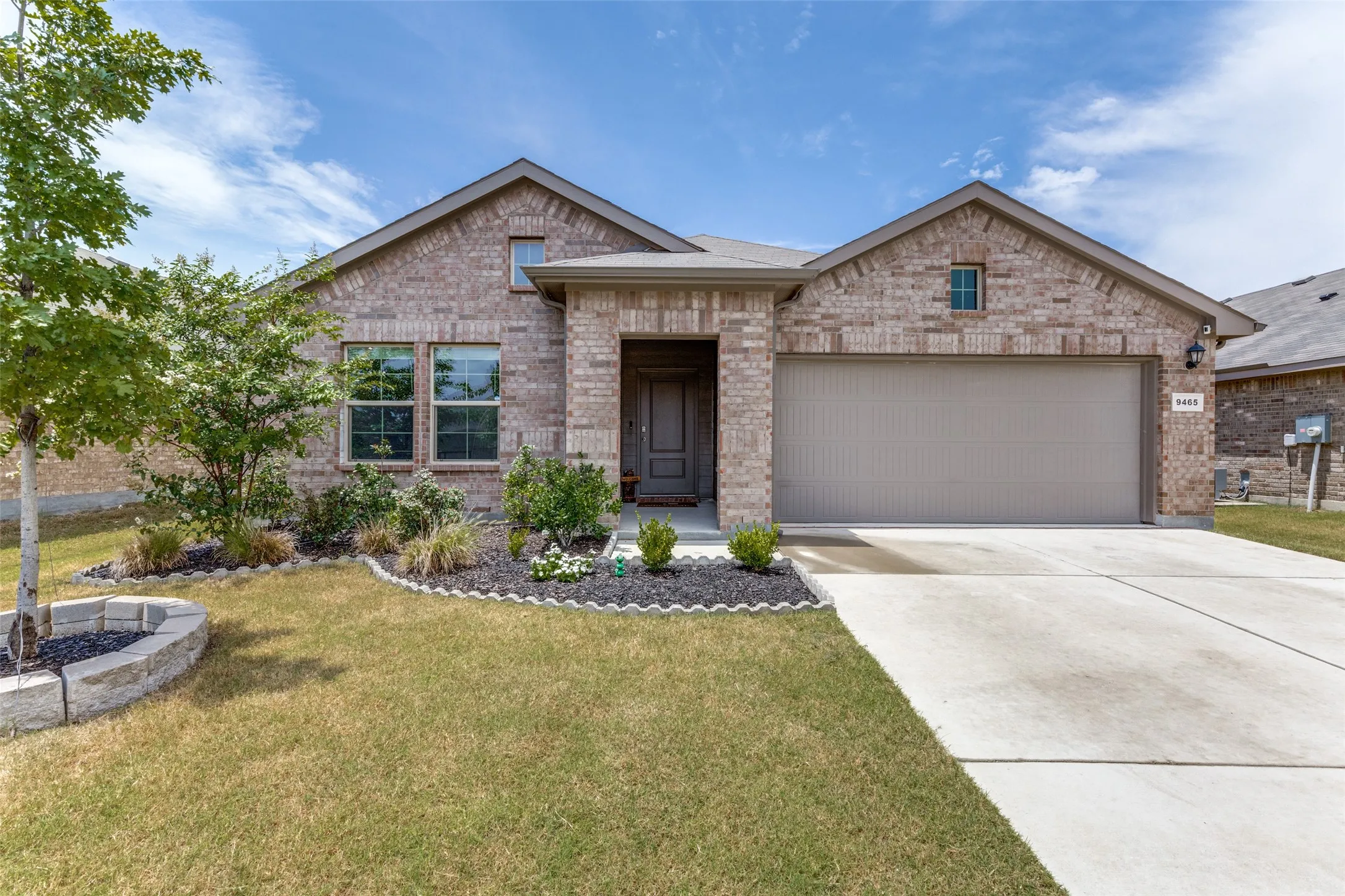 Single Family Residence For Sale in Tarrant County , 9465 Doverglen Drive, Fort Worth, Texas 76131, 4 Bedroom, 2 Bathroom, 2 Garage spaces, 1,852 Sqft, built in 2023, mls#21333778, Real Estate Agent in Fort Worth, Homes For Sale in Tarrant county, Homes For Sale in Fort Worth, Realtor in Fort Worth Texas, Real Estate Brokerage Independent Realty Texas, Luminita Cordes Realtor
