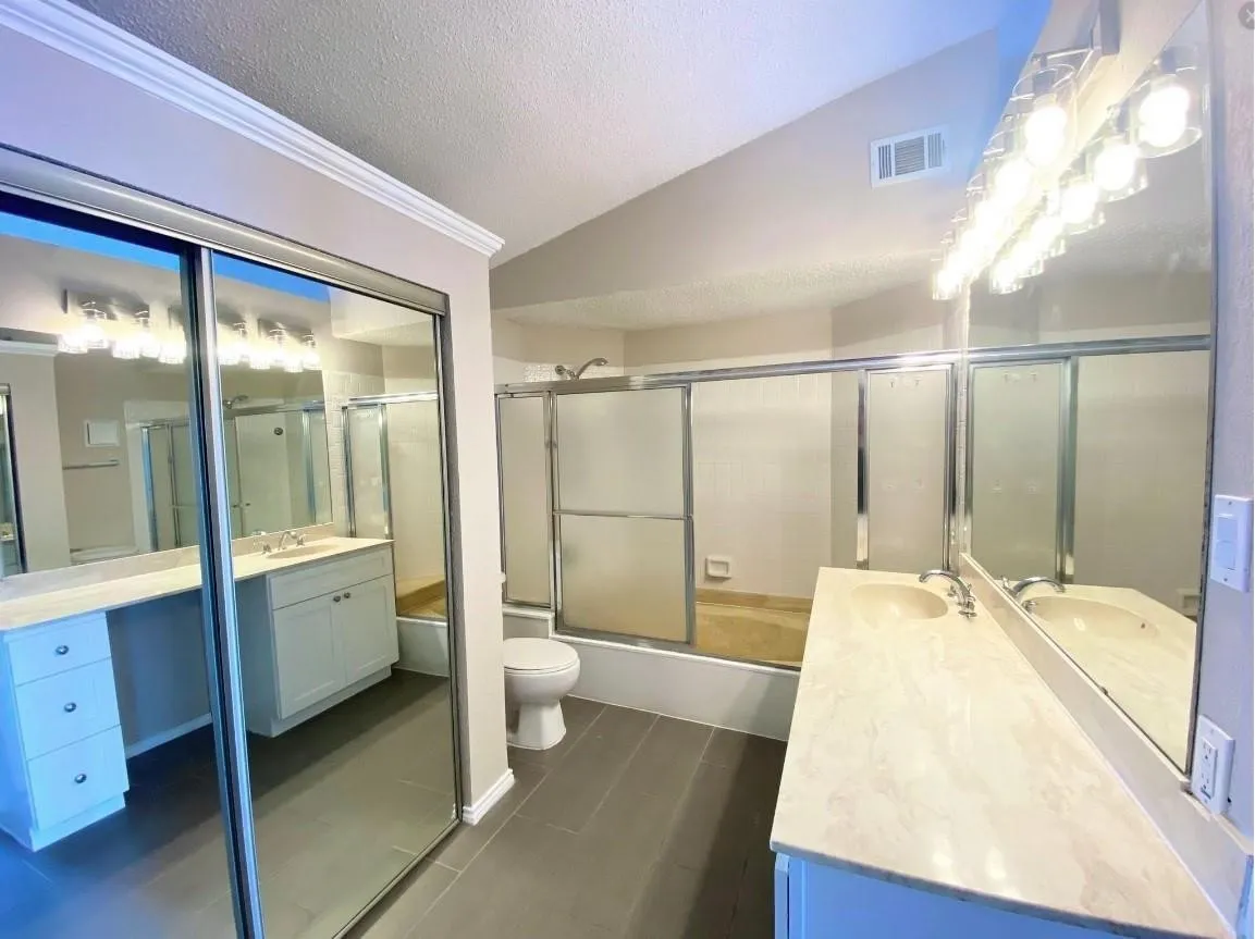 Condominium For Rent in Collin County , 3101 Townbluff Drive 423, Plano, Texas 75075, 3 Bedroom, 2 Bathroom, 1 Garage spaces, 1,228 Sqft, built in 1982, mls#21333810, Real Estate Agent in Plano, Homes For Rent in Collin county, Homes For Rent in Plano, Realtor in Plano Texas, Real Estate Brokerage Independent Realty Texas, Luminita Cordes Realtor