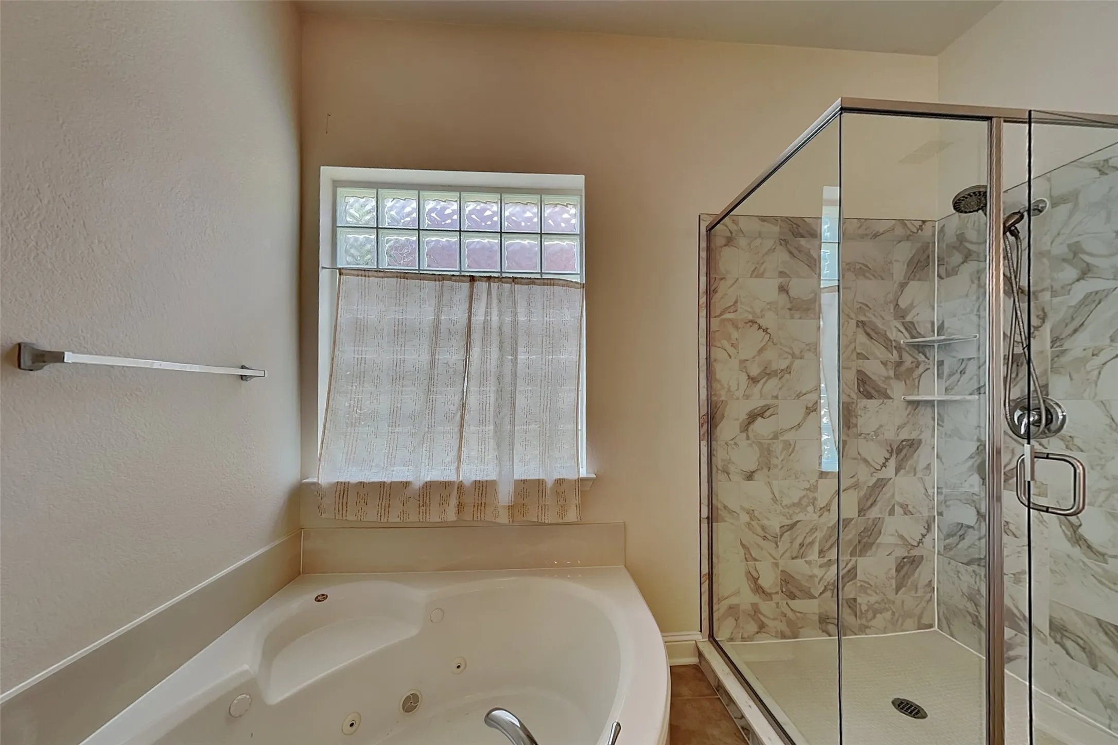 Single Family Residence For Rent in Denton County , 3404 Pilgrim Drive, Frisco, Texas 75034, 5 Bedroom, 4 Bathroom, 1 Garage spaces, 3,421 Sqft, built in 2005, mls#21333811, Real Estate Agent in Frisco, Homes For Rent in Denton county, Homes For Rent in Frisco, Realtor in Frisco Texas, Real Estate Brokerage Independent Realty Texas, Luminita Cordes Realtor