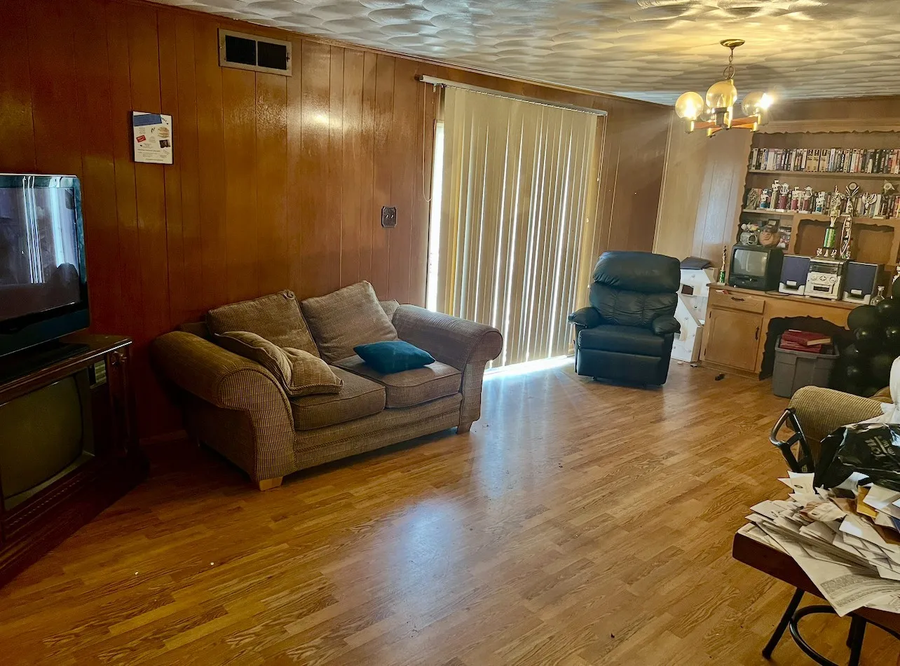 Single Family Residence For Sale in Dallas County , 1244 Serenade, Dallas, Texas 75241, 3 Bedroom, 2 Bathroom, 2 Garage spaces, 1,789 Sqft, built in 1962, mls#21333815, Real Estate Agent in Dallas, Homes For Sale in Dallas county, Homes For Sale in Dallas, Realtor in Dallas Texas, Real Estate Brokerage Independent Realty Texas, Luminita Cordes Realtor