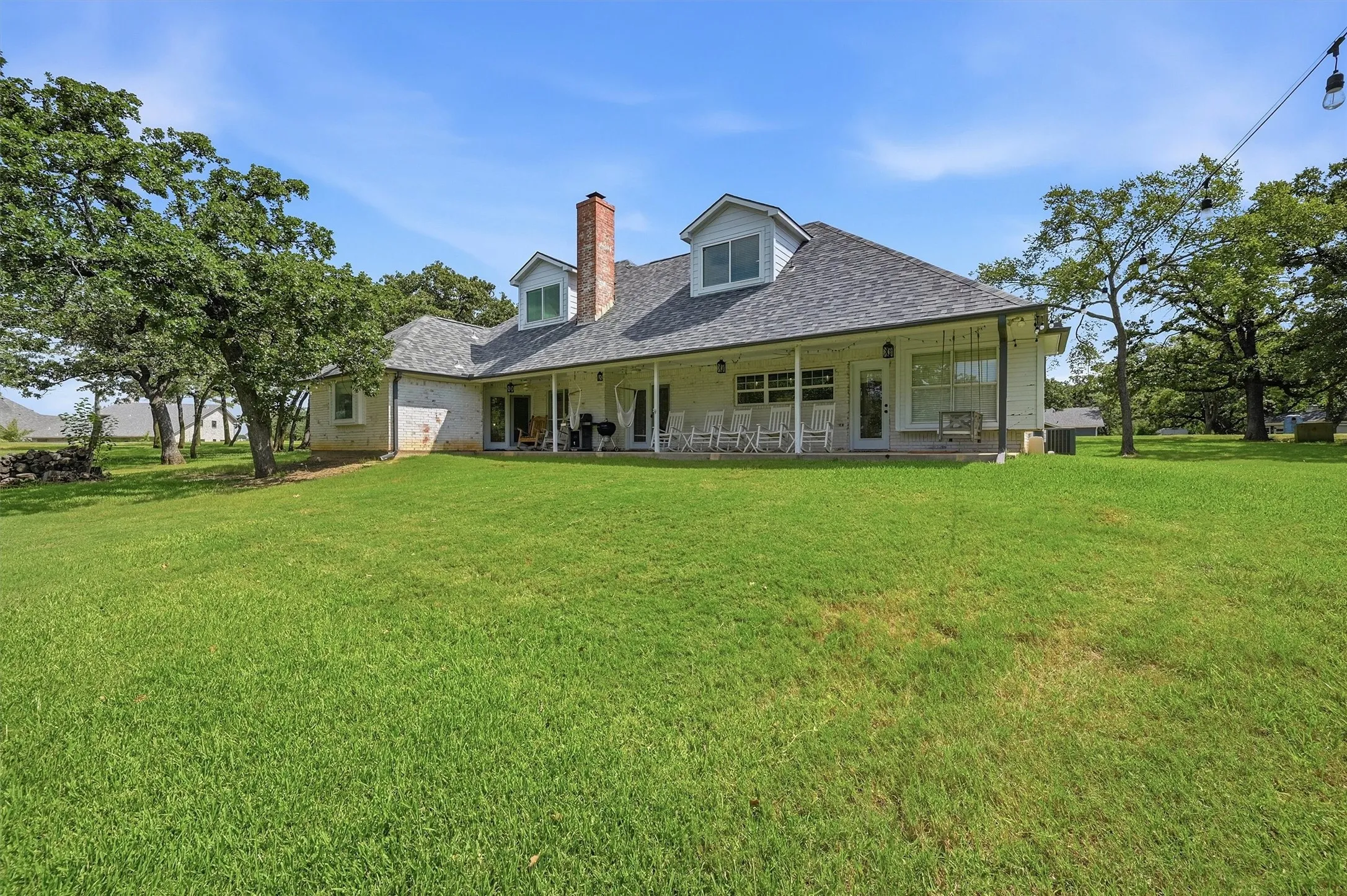 Single Family Residence For Sale in Cooke County , 102 Mohawk Cove, Lake Kiowa, Texas 76240, 4 Bedrooms, 3 Bathrooms, 2 Garage spaces, 2,896 Sqft, built in 1994, Price $994,500, mls#21332955, Real Estate Agent in Lake Kiowa, Homes For Sale in Cooke county, Homes For Sale in Lake Kiowa, Realtor in Lake Kiowa Texas, Real Estate Brokerage Independent Realty Texas, Luminita Cordes Realtor