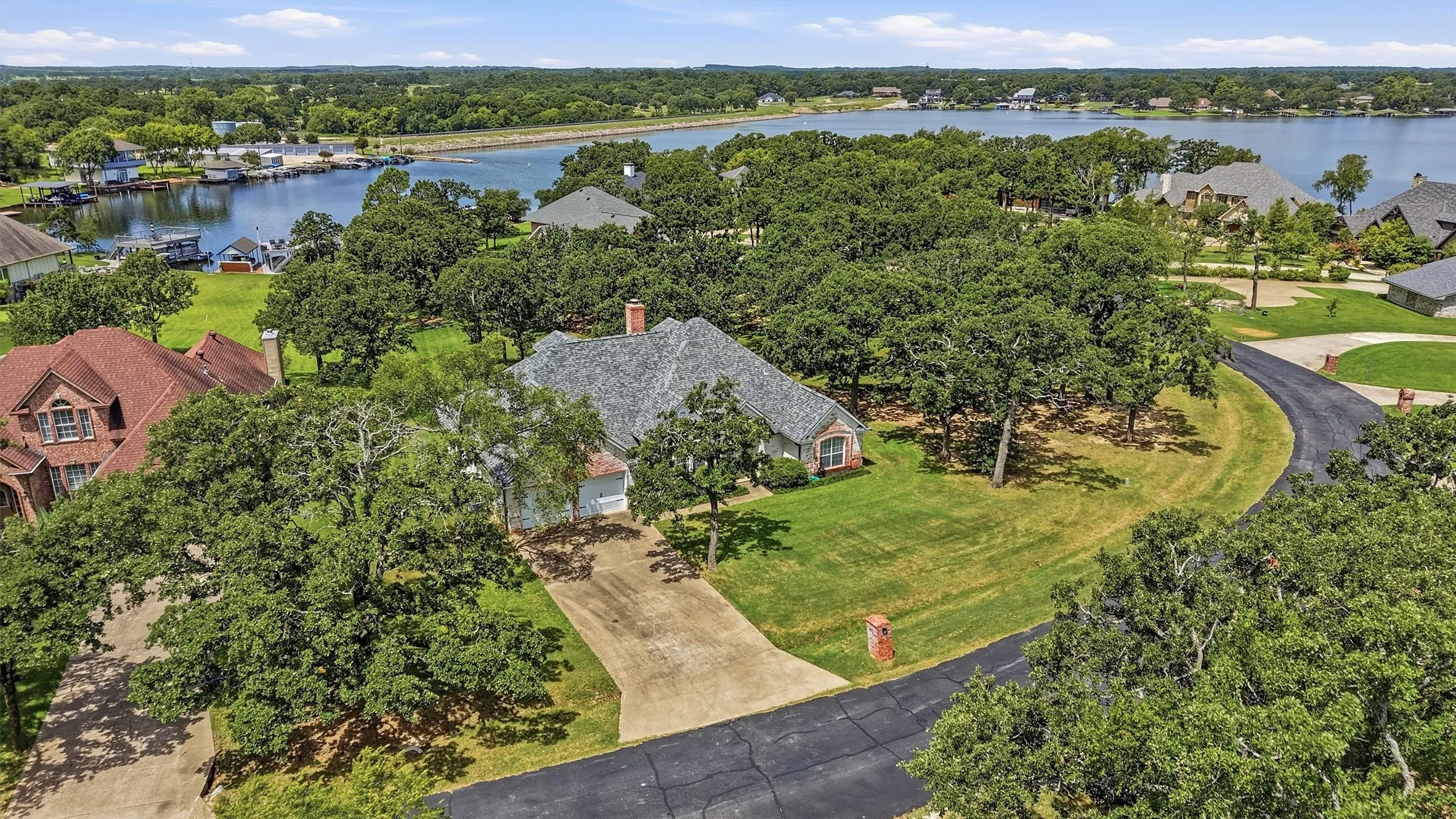 Single Family Residence For Sale in Cooke County , 102 Mohawk Cove, Lake Kiowa, Texas 76240, 4 Bedrooms, 3 Bathrooms, 2 Garage spaces, 2,896 Sqft, built in 1994, Price $994,500, mls#21332955, Real Estate Agent in Lake Kiowa, Homes For Sale in Cooke county, Homes For Sale in Lake Kiowa, Realtor in Lake Kiowa Texas, Real Estate Brokerage Independent Realty Texas, Luminita Cordes Realtor
