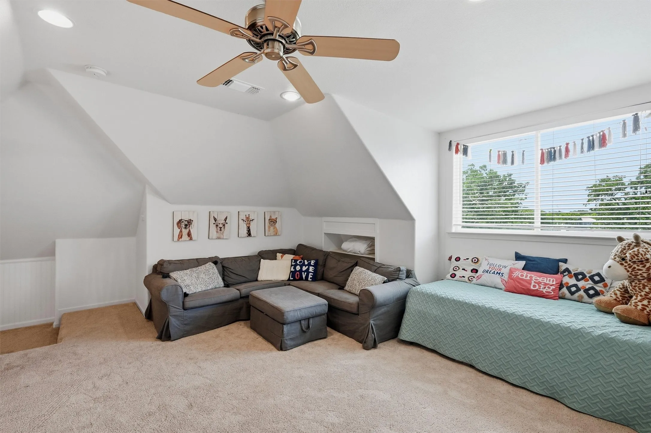 Single Family Residence For Sale in Cooke County , 102 Mohawk Cove, Lake Kiowa, Texas 76240, 4 Bedrooms, 3 Bathrooms, 2 Garage spaces, 2,896 Sqft, built in 1994, Price $994,500, mls#21332955, Real Estate Agent in Lake Kiowa, Homes For Sale in Cooke county, Homes For Sale in Lake Kiowa, Realtor in Lake Kiowa Texas, Real Estate Brokerage Independent Realty Texas, Luminita Cordes Realtor