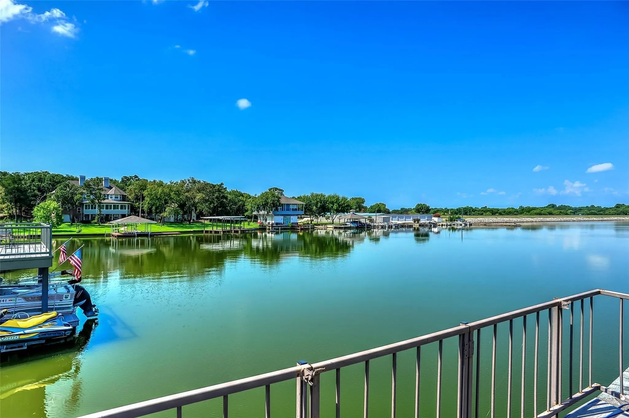 Single Family Residence For Sale in Cooke County , 102 Mohawk Cove, Lake Kiowa, Texas 76240, 4 Bedrooms, 3 Bathrooms, 2 Garage spaces, 2,896 Sqft, built in 1994, Price $994,500, mls#21332955, Real Estate Agent in Lake Kiowa, Homes For Sale in Cooke county, Homes For Sale in Lake Kiowa, Realtor in Lake Kiowa Texas, Real Estate Brokerage Independent Realty Texas, Luminita Cordes Realtor