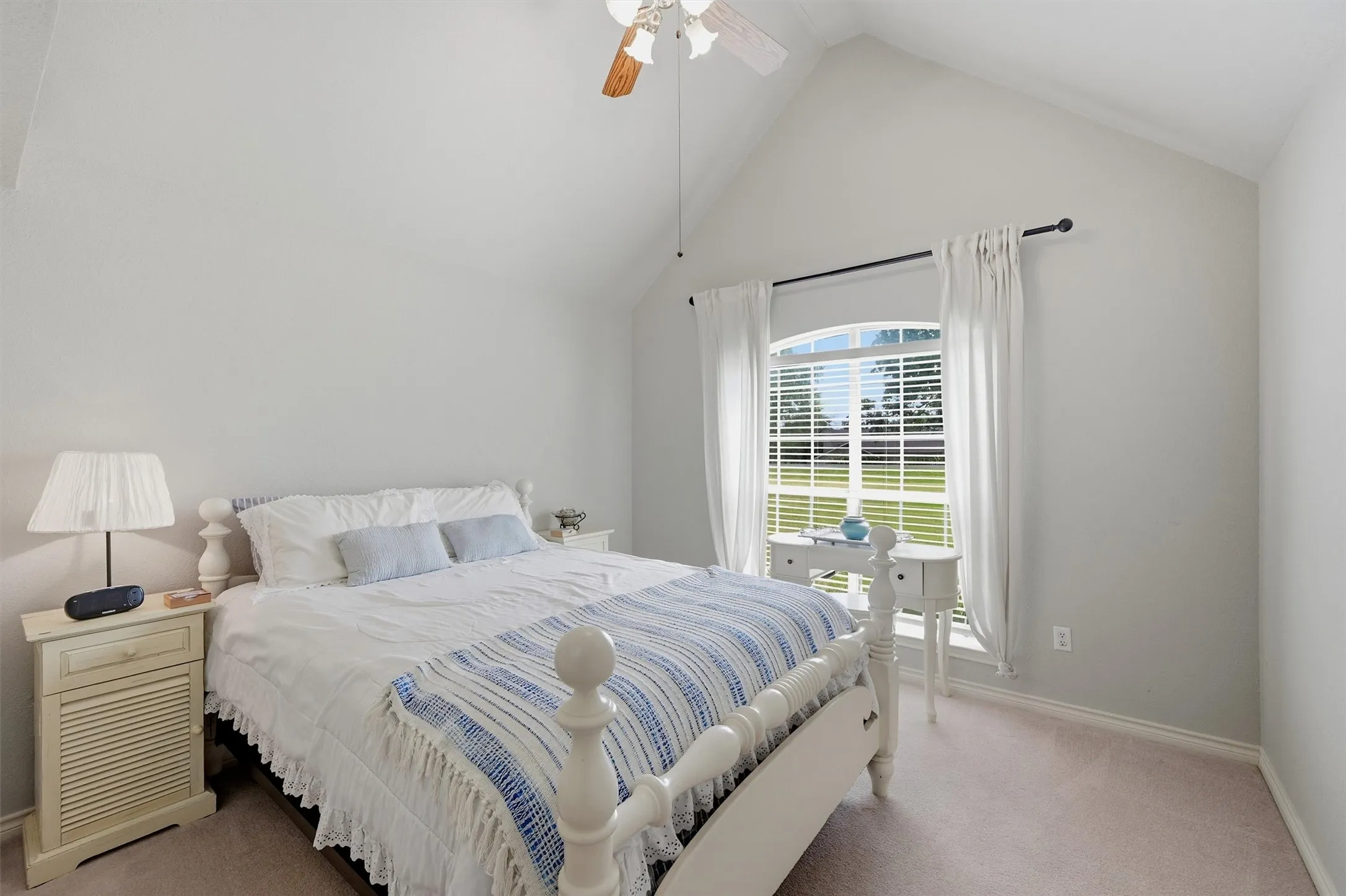 Single Family Residence For Sale in Cooke County , 102 Mohawk Cove, Lake Kiowa, Texas 76240, 4 Bedrooms, 3 Bathrooms, 2 Garage spaces, 2,896 Sqft, built in 1994, Price $994,500, mls#21332955, Real Estate Agent in Lake Kiowa, Homes For Sale in Cooke county, Homes For Sale in Lake Kiowa, Realtor in Lake Kiowa Texas, Real Estate Brokerage Independent Realty Texas, Luminita Cordes Realtor
