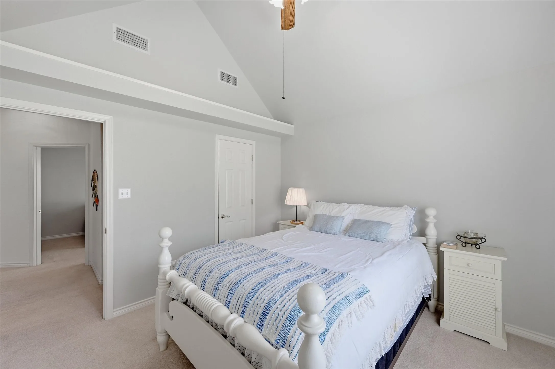 Single Family Residence For Sale in Cooke County , 102 Mohawk Cove, Lake Kiowa, Texas 76240, 4 Bedrooms, 3 Bathrooms, 2 Garage spaces, 2,896 Sqft, built in 1994, Price $994,500, mls#21332955, Real Estate Agent in Lake Kiowa, Homes For Sale in Cooke county, Homes For Sale in Lake Kiowa, Realtor in Lake Kiowa Texas, Real Estate Brokerage Independent Realty Texas, Luminita Cordes Realtor