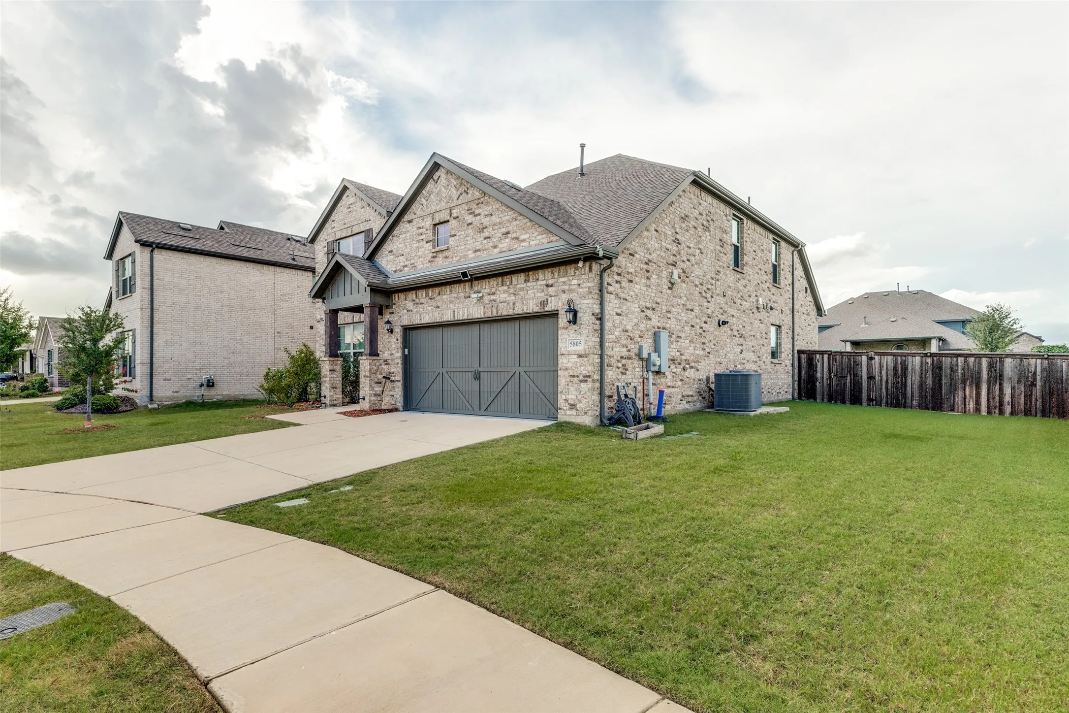 Single Family Residence For Sale in Denton County , 5805 Pensby Drive, Celina, Texas 76227, 4 Bedroom, 4 Bathroom, 2 Garage spaces, 2,804 Sqft, built in 2021, mls#21332768, Real Estate Agent in Celina, Homes For Sale in Denton county, Homes For Sale in Celina, Realtor in Celina Texas, Real Estate Brokerage Independent Realty Texas, Luminita Cordes Realtor