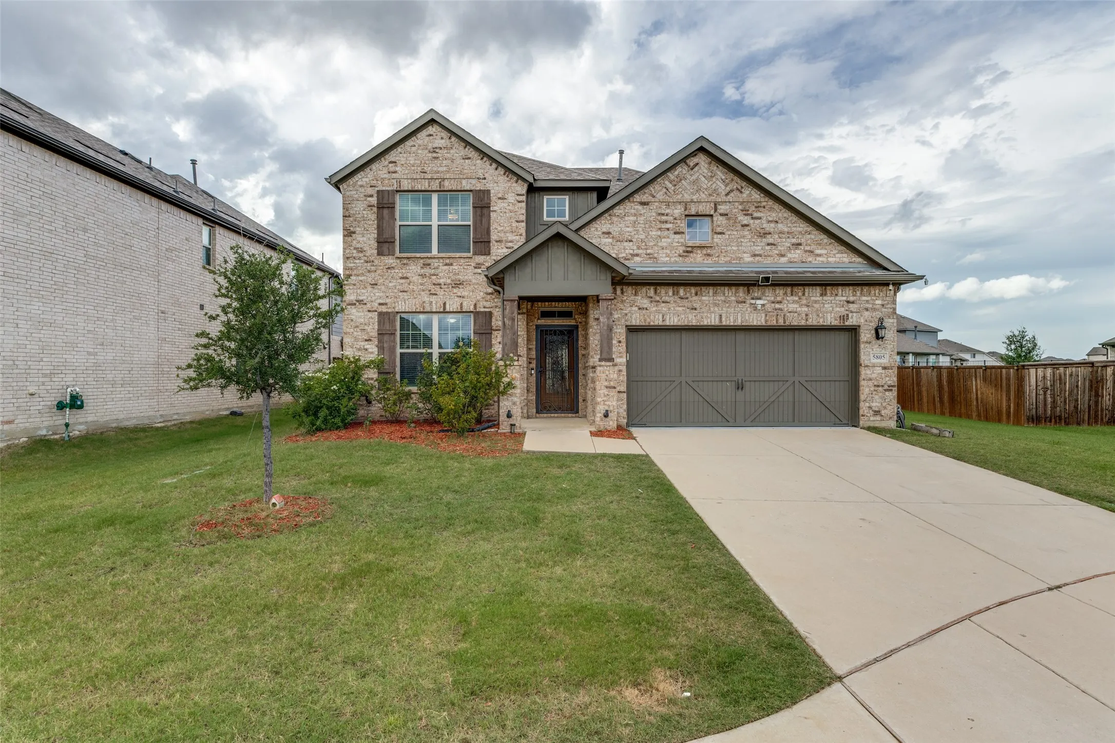 Single Family Residence For Sale in Denton County , 5805 Pensby Drive, Celina, Texas 76227, 4 Bedroom, 4 Bathroom, 2 Garage spaces, 2,804 Sqft, built in 2021, mls#21332768, Real Estate Agent in Celina, Homes For Sale in Denton county, Homes For Sale in Celina, Realtor in Celina Texas, Real Estate Brokerage Independent Realty Texas, Luminita Cordes Realtor