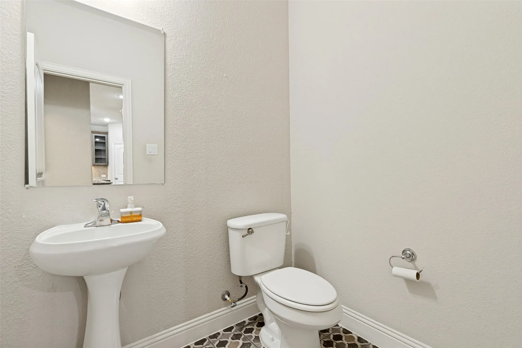 Single Family Residence For Sale in Denton County , 5805 Pensby Drive, Celina, Texas 76227, 4 Bedroom, 4 Bathroom, 2 Garage spaces, 2,804 Sqft, built in 2021, mls#21332768, Real Estate Agent in Celina, Homes For Sale in Denton county, Homes For Sale in Celina, Realtor in Celina Texas, Real Estate Brokerage Independent Realty Texas, Luminita Cordes Realtor