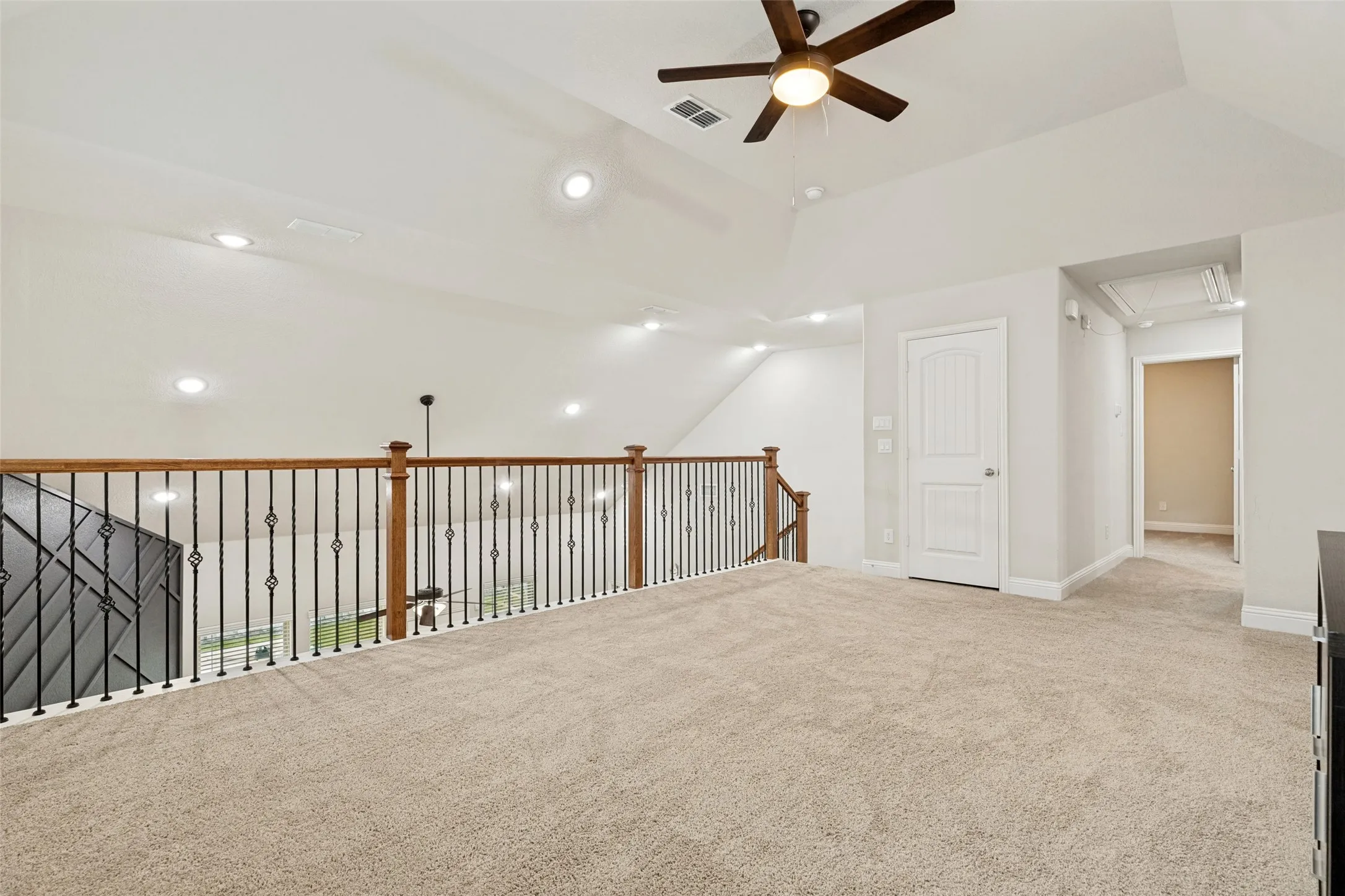 Single Family Residence For Sale in Denton County , 5805 Pensby Drive, Celina, Texas 76227, 4 Bedroom, 4 Bathroom, 2 Garage spaces, 2,804 Sqft, built in 2021, mls#21332768, Real Estate Agent in Celina, Homes For Sale in Denton county, Homes For Sale in Celina, Realtor in Celina Texas, Real Estate Brokerage Independent Realty Texas, Luminita Cordes Realtor