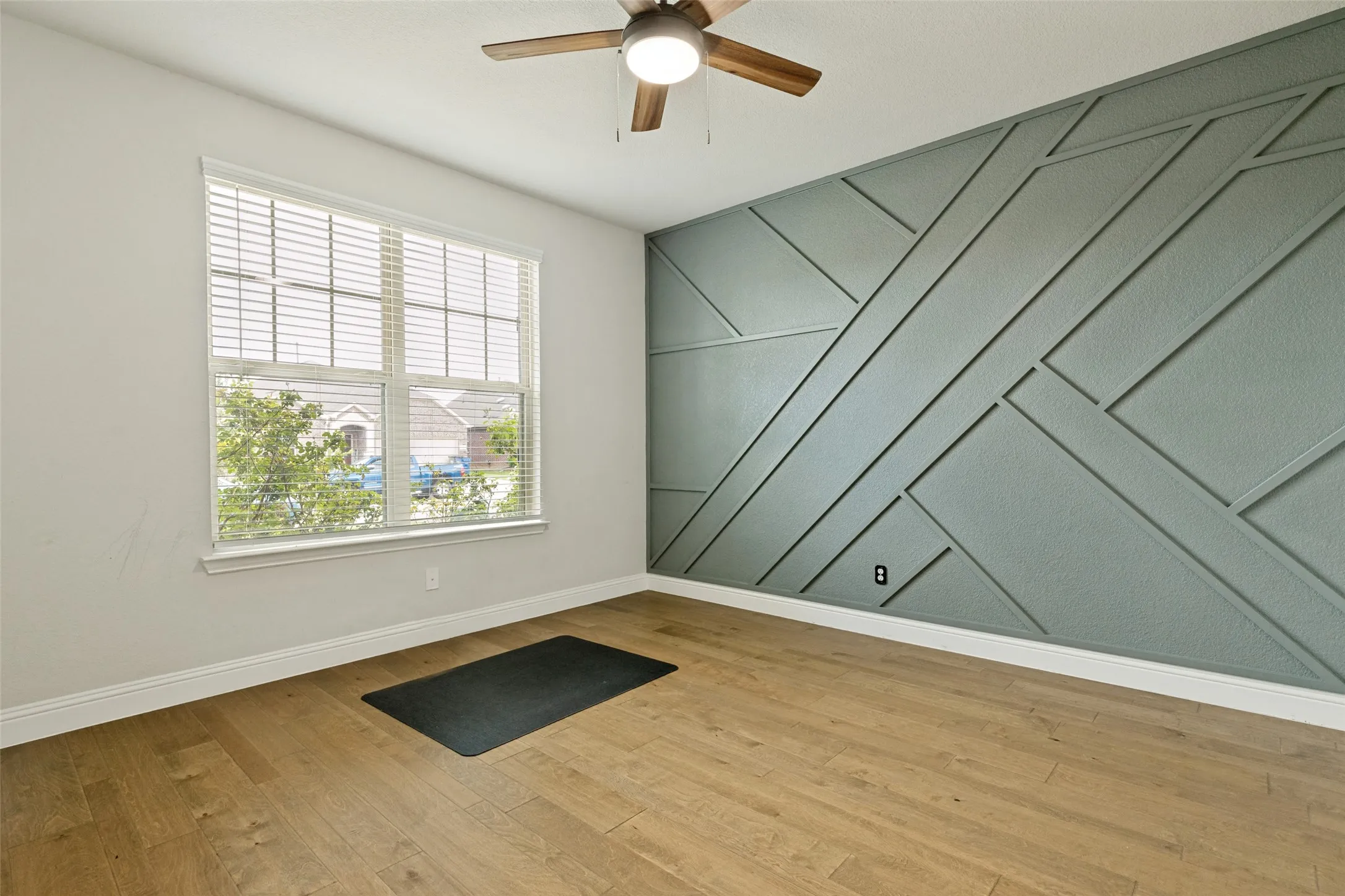 Single Family Residence For Sale in Denton County , 5805 Pensby Drive, Celina, Texas 76227, 4 Bedroom, 4 Bathroom, 2 Garage spaces, 2,804 Sqft, built in 2021, mls#21332768, Real Estate Agent in Celina, Homes For Sale in Denton county, Homes For Sale in Celina, Realtor in Celina Texas, Real Estate Brokerage Independent Realty Texas, Luminita Cordes Realtor