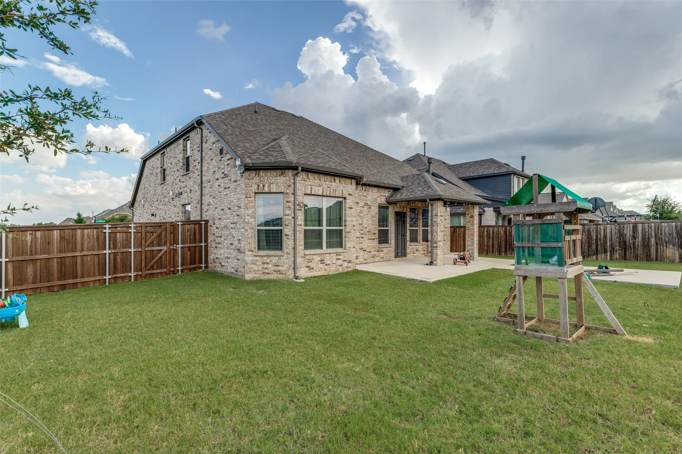 Single Family Residence For Sale in Denton County , 5805 Pensby Drive, Celina, Texas 76227, 4 Bedroom, 4 Bathroom, 2 Garage spaces, 2,804 Sqft, built in 2021, mls#21332768, Real Estate Agent in Celina, Homes For Sale in Denton county, Homes For Sale in Celina, Realtor in Celina Texas, Real Estate Brokerage Independent Realty Texas, Luminita Cordes Realtor