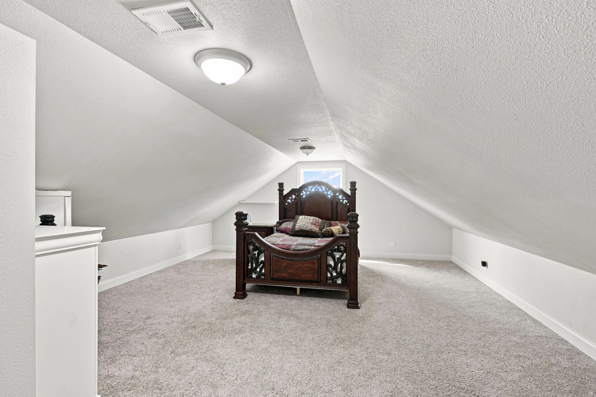 Single Family Residence For Sale in Kaufman County , 4855 Stitzle Road, Crandall, Texas 75114, 4 Bedroom, 3 Bathroom, 2 Garage spaces, 2,748 Sqft, built in 2006, mls#21333461, Real Estate Agent in Crandall, Homes For Sale in Kaufman county, Homes For Sale in Crandall, Realtor in Crandall Texas, Real Estate Brokerage Independent Realty Texas, Luminita Cordes Realtor