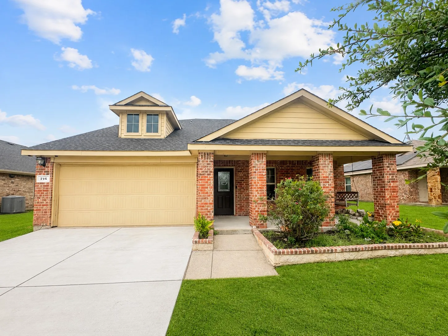 Single Family Residence For Rent in Collin County , 716 Mallard Drive, Josephine, Texas 75173, 4 Bedroom, 3 Bathroom, 2 Garage spaces, 2,119 Sqft, built in 2015, mls#21326866, Real Estate Agent in Josephine, Homes For Rent in Collin county, Homes For Rent in Josephine, Realtor in Josephine Texas, Real Estate Brokerage Independent Realty Texas, Luminita Cordes Realtor