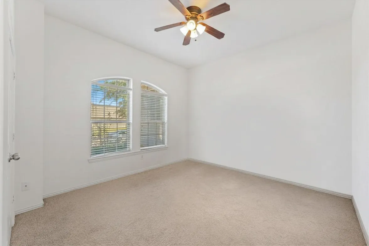 Single Family Residence For Sale in Kaufman County , 772 Glen Hollow Trail, Forney, Texas 75126, 3 Bedroom, 2 Bathroom, 2 Garage spaces, 2,800 Sqft, built in 2007, mls#21333407, Real Estate Agent in Forney, Homes For Sale in Kaufman county, Homes For Sale in Forney, Realtor in Forney Texas, Real Estate Brokerage Independent Realty Texas, Luminita Cordes Realtor