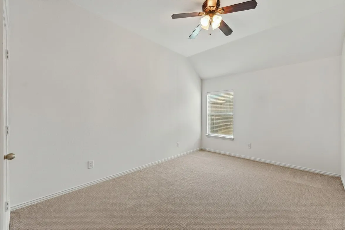 Single Family Residence For Sale in Kaufman County , 772 Glen Hollow Trail, Forney, Texas 75126, 3 Bedroom, 2 Bathroom, 2 Garage spaces, 2,800 Sqft, built in 2007, mls#21333407, Real Estate Agent in Forney, Homes For Sale in Kaufman county, Homes For Sale in Forney, Realtor in Forney Texas, Real Estate Brokerage Independent Realty Texas, Luminita Cordes Realtor