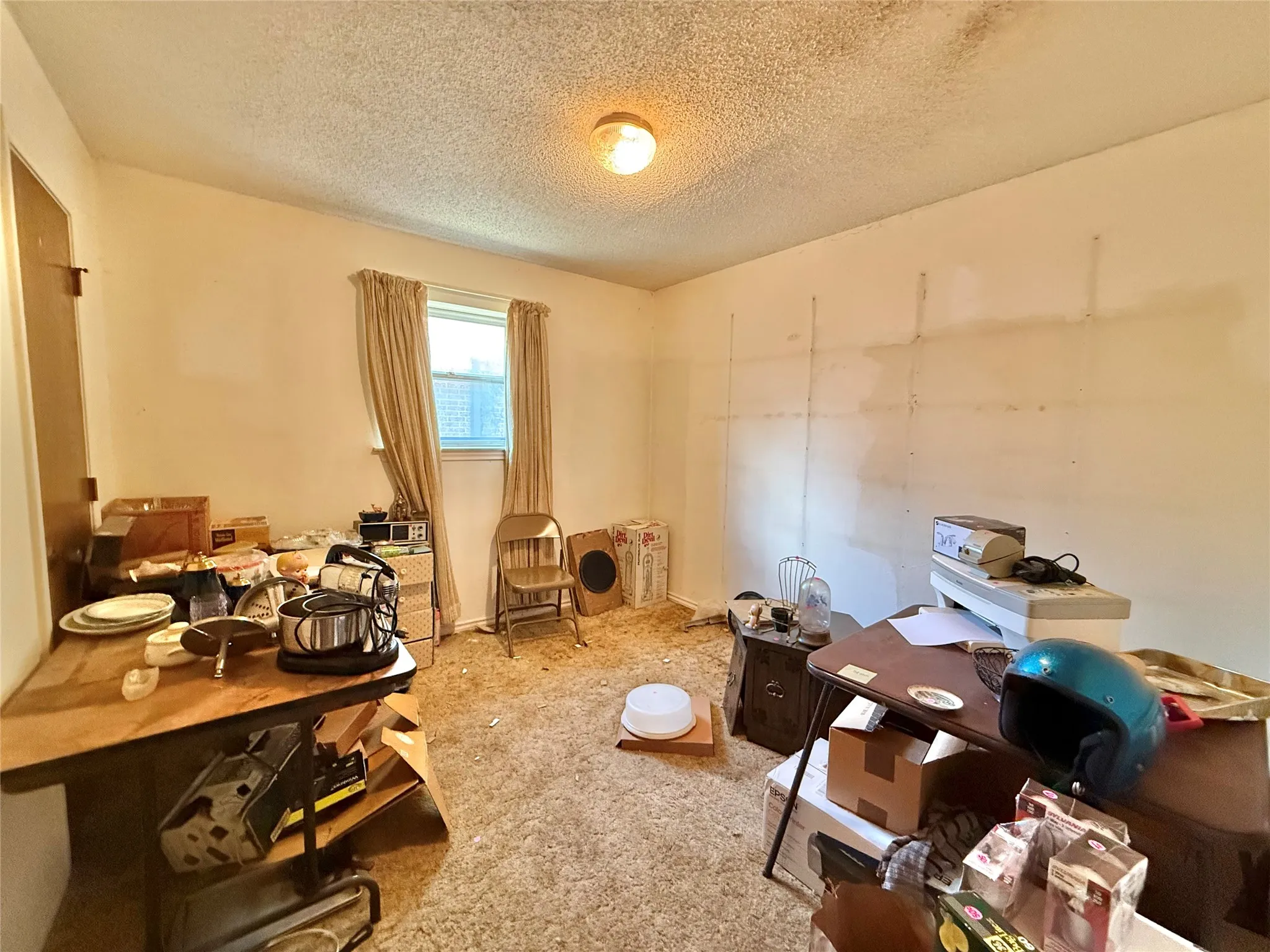 Single Family Residence For Sale in Tarrant County , 3409 Pecan Circle, Bedford, Texas 76021, 4 Bedroom, 2 Bathroom, 2 Garage spaces, 1,816 Sqft, built in 1977, Price $300,000, mls#21333820, Real Estate Agent in Bedford, Homes For Sale in Tarrant county, Homes For Sale in Bedford, Realtor in Bedford Texas, Real Estate Brokerage Independent Realty Texas, Luminita Cordes Realtor