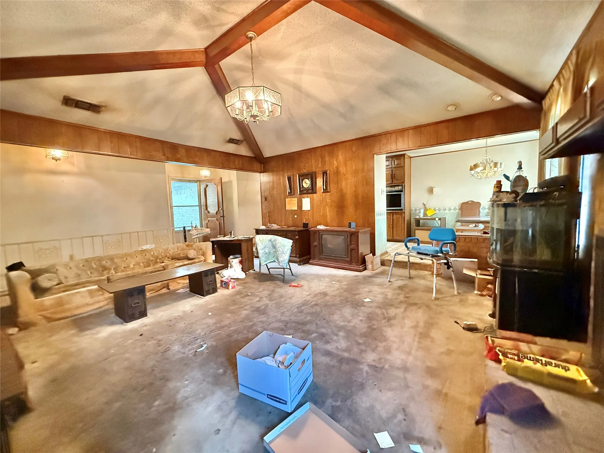 Single Family Residence For Sale in Tarrant County , 3409 Pecan Circle, Bedford, Texas 76021, 4 Bedroom, 2 Bathroom, 2 Garage spaces, 1,816 Sqft, built in 1977, Price $300,000, mls#21333820, Real Estate Agent in Bedford, Homes For Sale in Tarrant county, Homes For Sale in Bedford, Realtor in Bedford Texas, Real Estate Brokerage Independent Realty Texas, Luminita Cordes Realtor