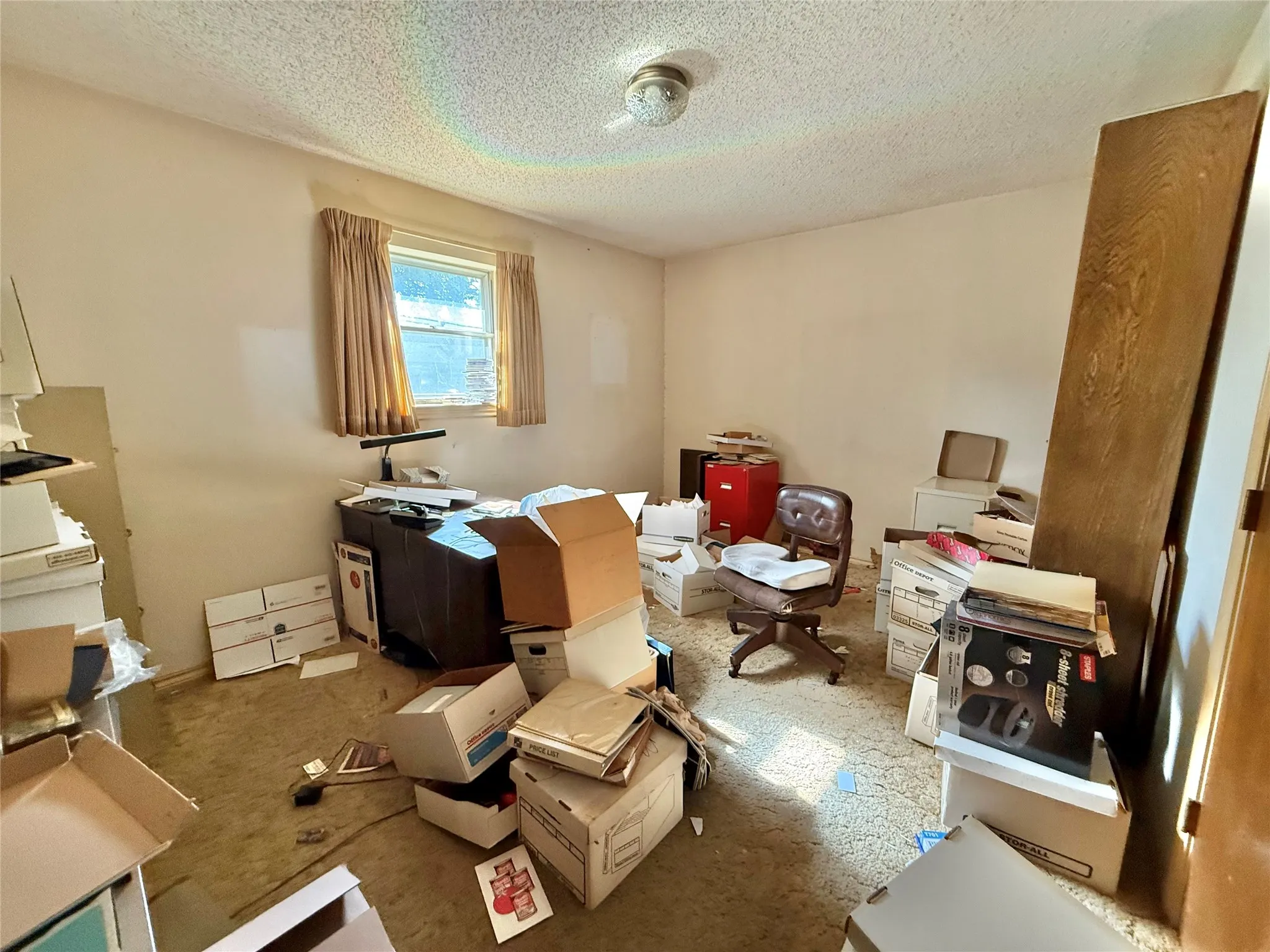 Single Family Residence For Sale in Tarrant County , 3409 Pecan Circle, Bedford, Texas 76021, 4 Bedroom, 2 Bathroom, 2 Garage spaces, 1,816 Sqft, built in 1977, Price $300,000, mls#21333820, Real Estate Agent in Bedford, Homes For Sale in Tarrant county, Homes For Sale in Bedford, Realtor in Bedford Texas, Real Estate Brokerage Independent Realty Texas, Luminita Cordes Realtor