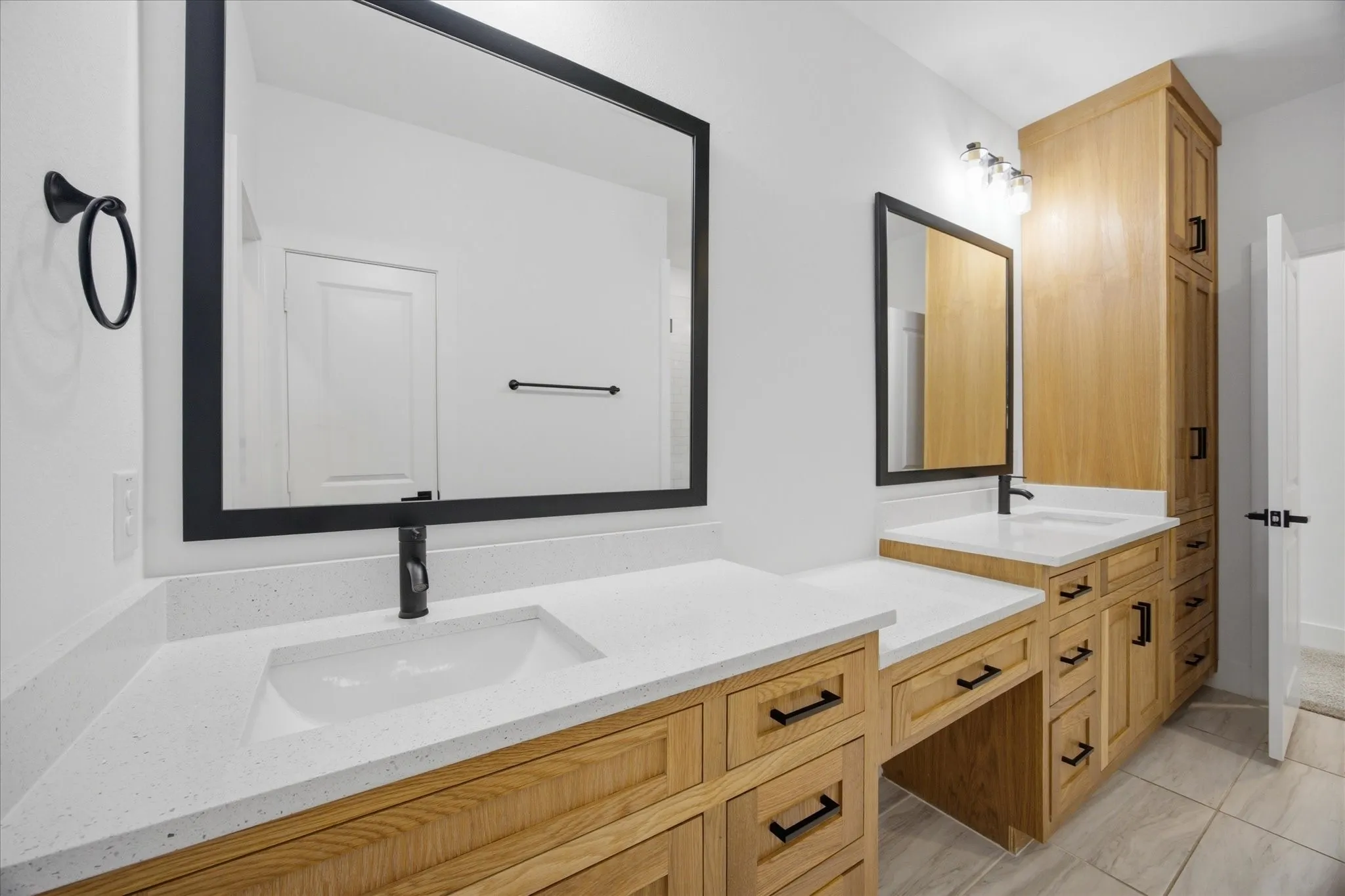 Single Family Residence For Sale in Kaufman County , 503 Bradshaw Street, Terrell, Texas 75160, 5 Bedroom, 4 Bathroom, 2 Garage spaces, 2,678 Sqft, built in 2023, mls#21333831, Real Estate Agent in Terrell, Homes For Sale in Kaufman county, Homes For Sale in Terrell, Realtor in Terrell Texas, Real Estate Brokerage Independent Realty Texas, Luminita Cordes Realtor