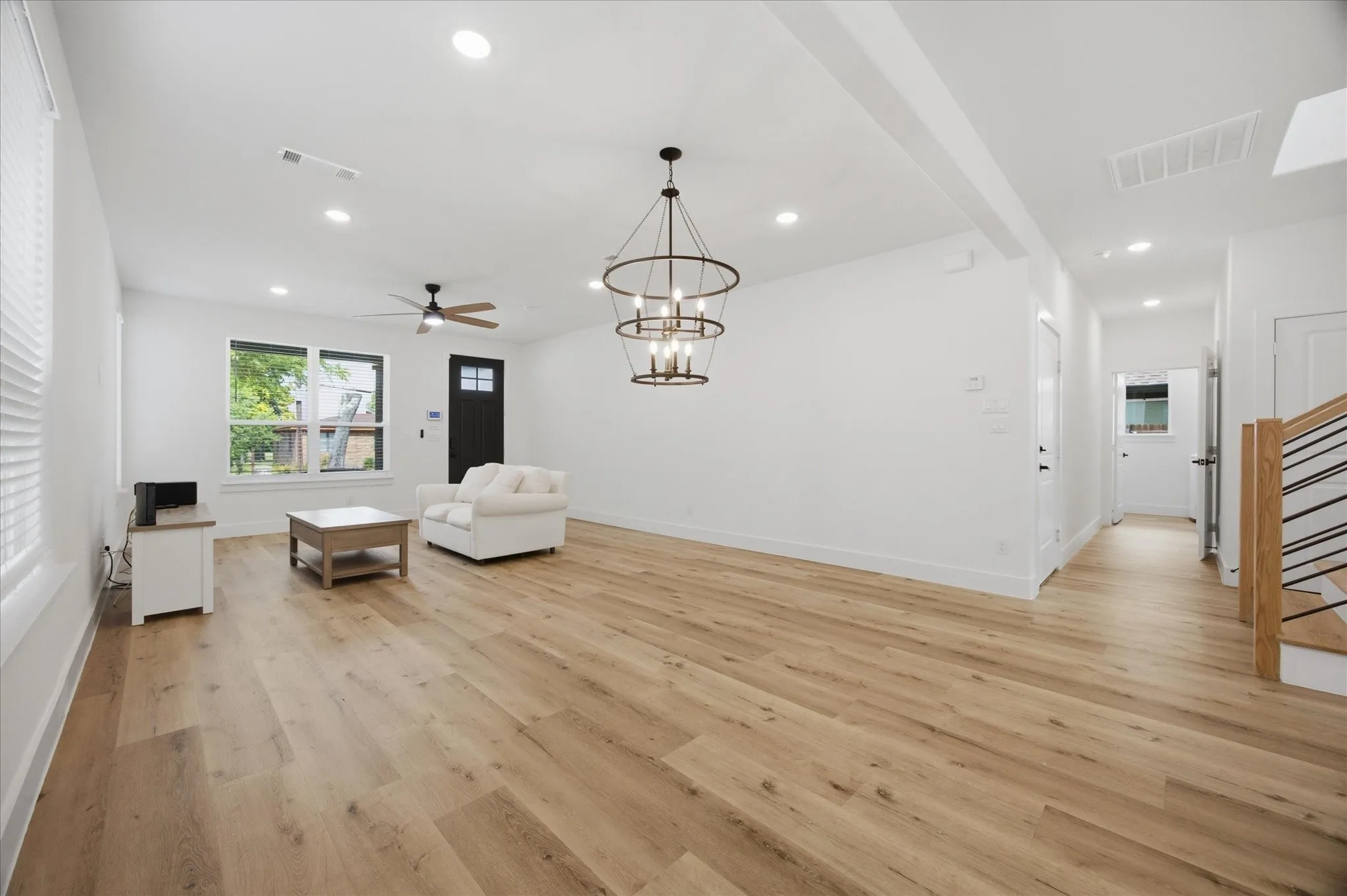 Single Family Residence For Sale in Kaufman County , 503 Bradshaw Street, Terrell, Texas 75160, 5 Bedroom, 4 Bathroom, 2 Garage spaces, 2,678 Sqft, built in 2023, mls#21333831, Real Estate Agent in Terrell, Homes For Sale in Kaufman county, Homes For Sale in Terrell, Realtor in Terrell Texas, Real Estate Brokerage Independent Realty Texas, Luminita Cordes Realtor