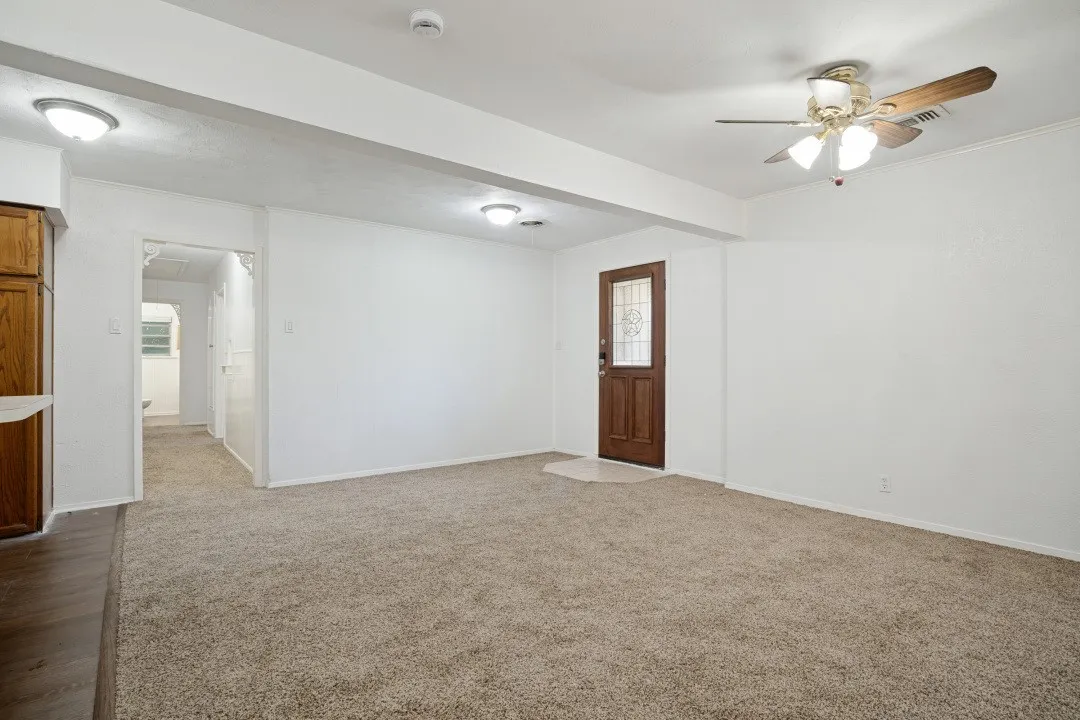 Single Family Residence For Rent in Denton County , 3110 Heather Lane, Denton, Texas 76209, 4 Bedroom, 2 Bathroom, Garage spaces, 1,389 Sqft, built in 1970, mls#21331934, Real Estate Agent in Denton, Homes For Rent in Denton county, Homes For Rent in Denton, Realtor in Denton Texas, Real Estate Brokerage Independent Realty Texas, Luminita Cordes Realtor