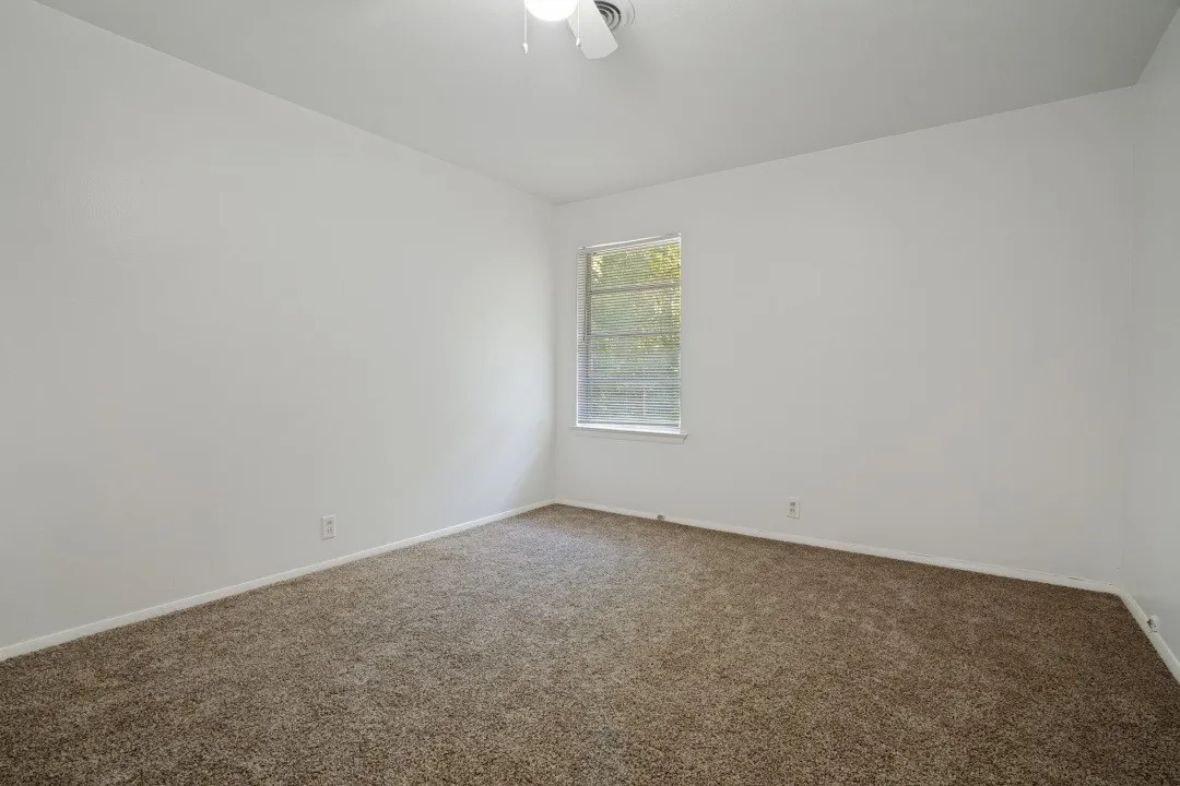 Single Family Residence For Rent in Denton County , 3110 Heather Lane, Denton, Texas 76209, 4 Bedroom, 2 Bathroom, Garage spaces, 1,389 Sqft, built in 1970, mls#21331934, Real Estate Agent in Denton, Homes For Rent in Denton county, Homes For Rent in Denton, Realtor in Denton Texas, Real Estate Brokerage Independent Realty Texas, Luminita Cordes Realtor