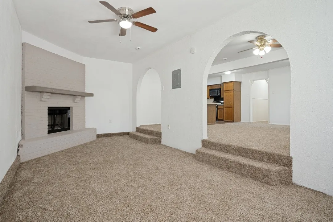Single Family Residence For Rent in Denton County , 3110 Heather Lane, Denton, Texas 76209, 4 Bedroom, 2 Bathroom, Garage spaces, 1,389 Sqft, built in 1970, mls#21331934, Real Estate Agent in Denton, Homes For Rent in Denton county, Homes For Rent in Denton, Realtor in Denton Texas, Real Estate Brokerage Independent Realty Texas, Luminita Cordes Realtor