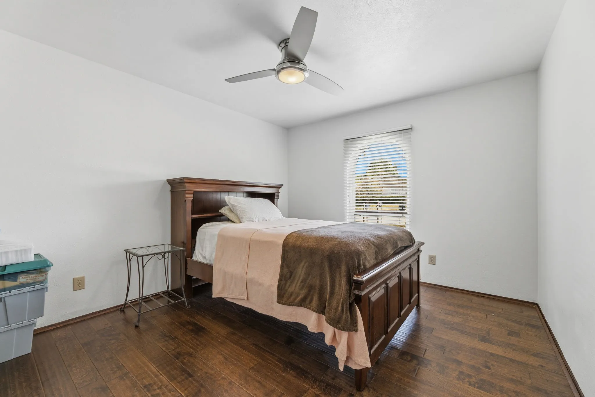 Single Family Residence For Sale in Dallas County , 2902 High Plateau Drive, Garland, Texas 75044, 3 Bedroom, 2 Bathroom, 2 Garage spaces, 1,877 Sqft, built in 1978, mls#21332142, Real Estate Agent in Garland, Homes For Sale in Dallas county, Homes For Sale in Garland, Realtor in Garland Texas, Real Estate Brokerage Independent Realty Texas, Luminita Cordes Realtor