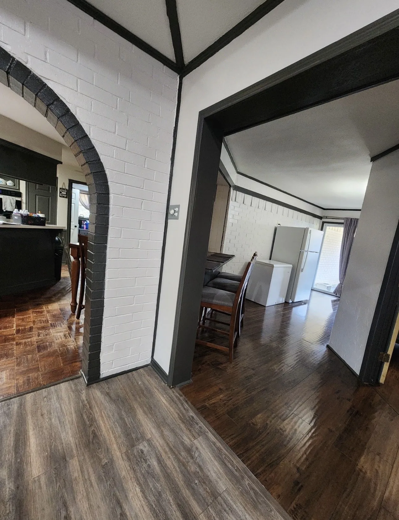 Single Family Residence For Sale in Dallas County , 3217 Colonel Circle, Garland, Texas 75043, 5 Bedroom, 3 Bathroom, 2 Garage spaces, 2,805 Sqft, built in 1972, mls#21332733, Real Estate Agent in Garland, Homes For Sale in Dallas county, Homes For Sale in Garland, Realtor in Garland Texas, Real Estate Brokerage Independent Realty Texas, Luminita Cordes Realtor