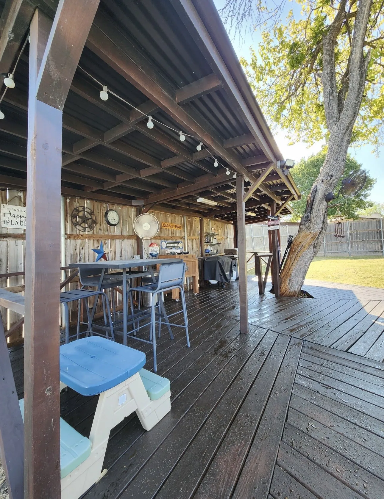 Single Family Residence For Sale in Dallas County , 3217 Colonel Circle, Garland, Texas 75043, 5 Bedroom, 3 Bathroom, 2 Garage spaces, 2,805 Sqft, built in 1972, mls#21332733, Real Estate Agent in Garland, Homes For Sale in Dallas county, Homes For Sale in Garland, Realtor in Garland Texas, Real Estate Brokerage Independent Realty Texas, Luminita Cordes Realtor