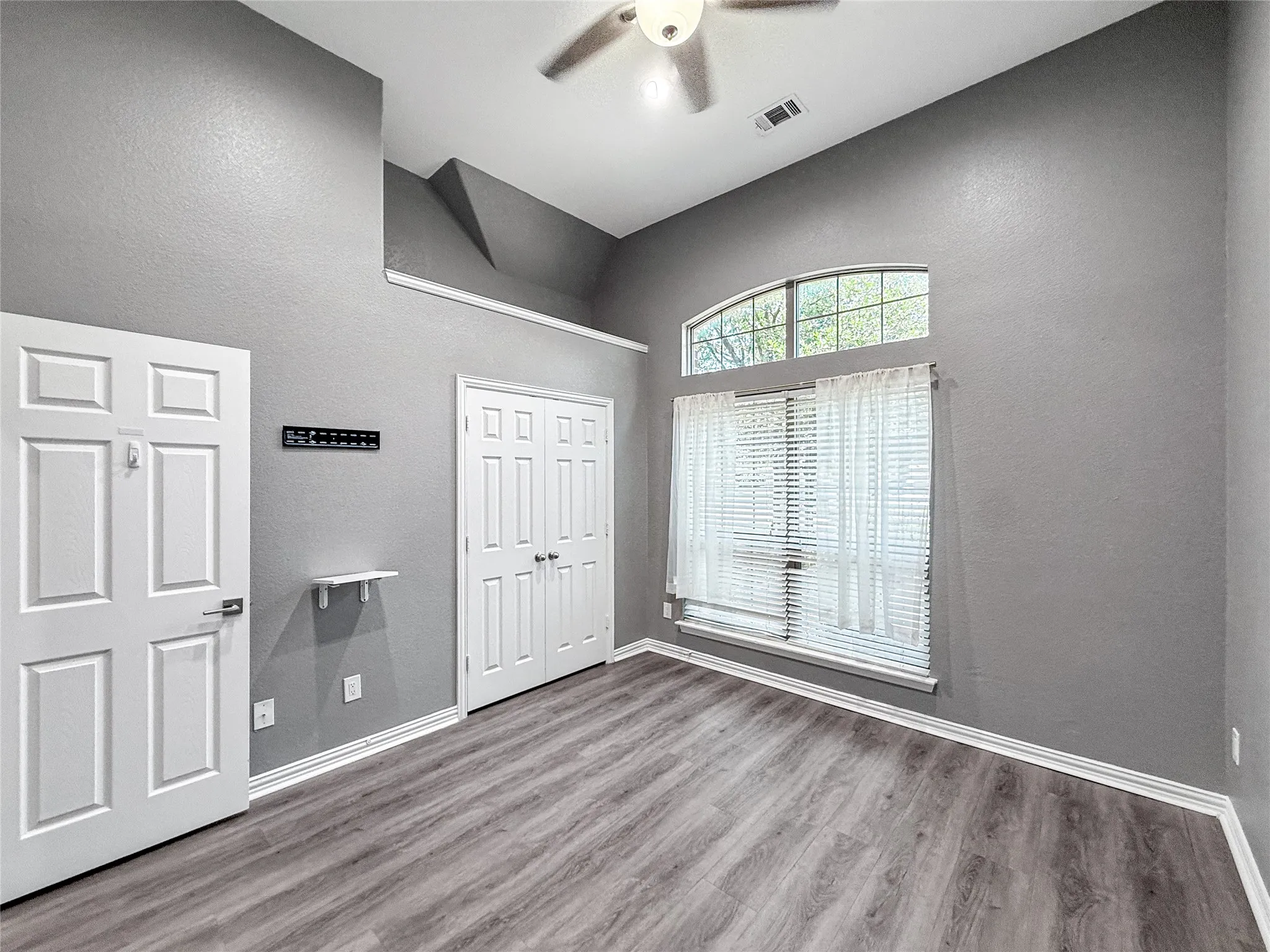 Single Family Residence For Sale in Denton County , 3259 Cedar Creek Trail, Frisco, Texas 75034, 9 Bedrooms, 4 Bathrooms, Garage spaces, 3,166 Sqft, built in 2011, Price $1,165,000, mls#21333850, Real Estate Agent in Frisco, Homes For Sale in Denton county, Homes For Sale in Frisco, Realtor in Frisco Texas, Real Estate Brokerage Independent Realty Texas, Luminita Cordes Realtor