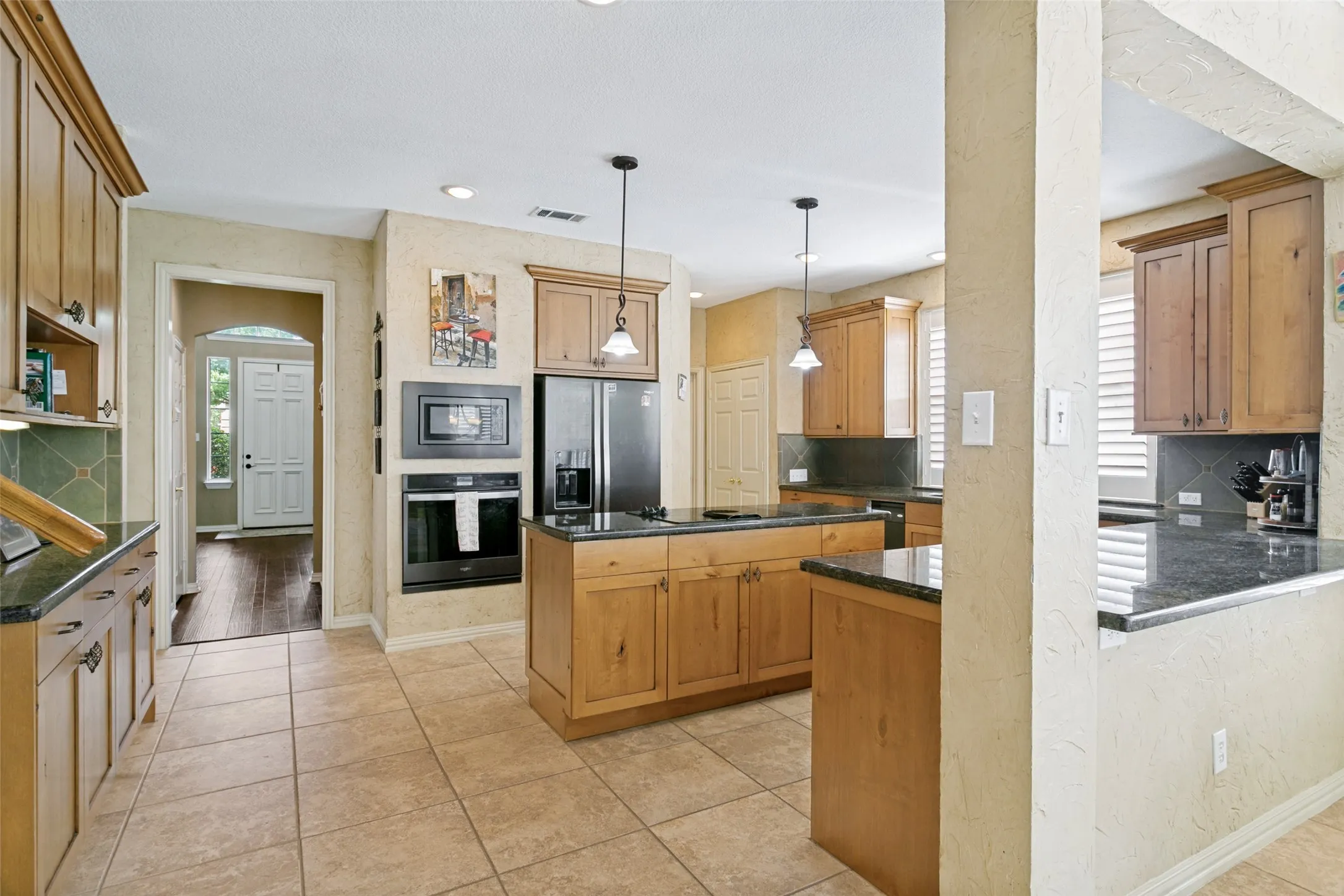 Single Family Residence For Sale in Tarrant County , 2307 Still Point Lane, Colleyville, Texas 76034, 4 Bedroom, 4 Bathroom, 2 Garage spaces, 3,676 Sqft, built in 1997, mls#21329841, Real Estate Agent in Colleyville, Homes For Sale in Tarrant county, Homes For Sale in Colleyville, Realtor in Colleyville Texas, Real Estate Brokerage Independent Realty Texas, Luminita Cordes Realtor